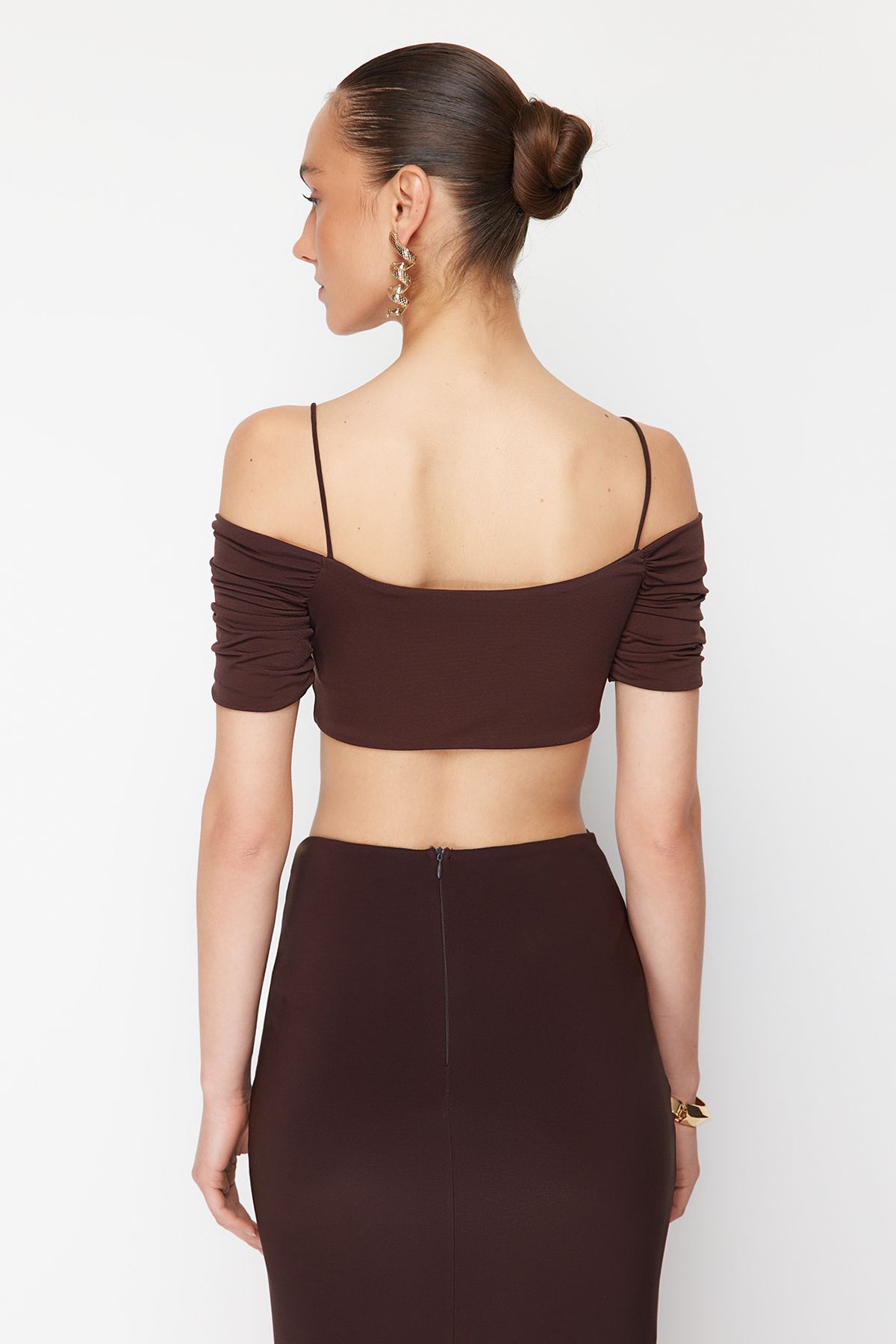 Trendyol Collection-X Zeynep Tosun Brown Knitted Bustier with Snake Accessory TCLSS24BS00000 7