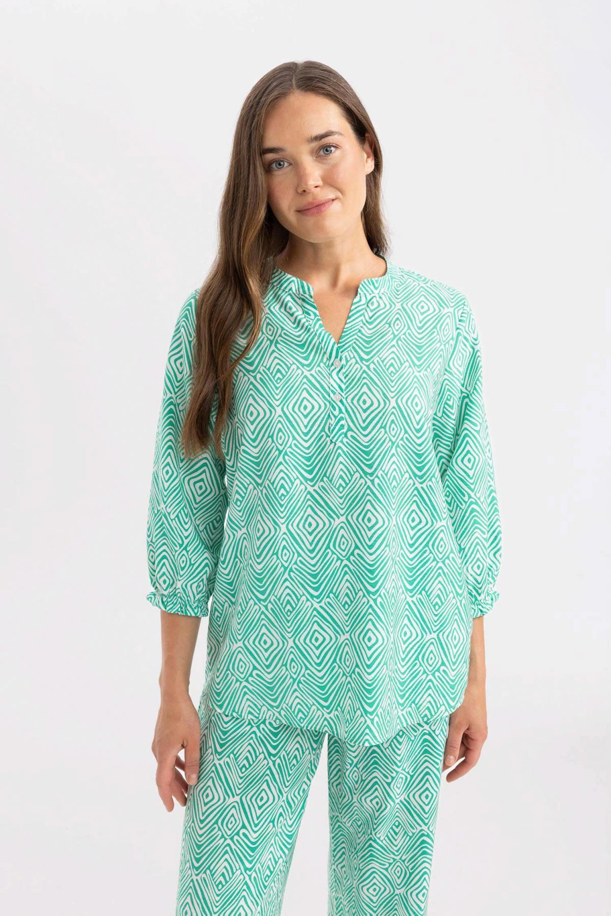 پیراهن آستین بلند یقه باز منظم