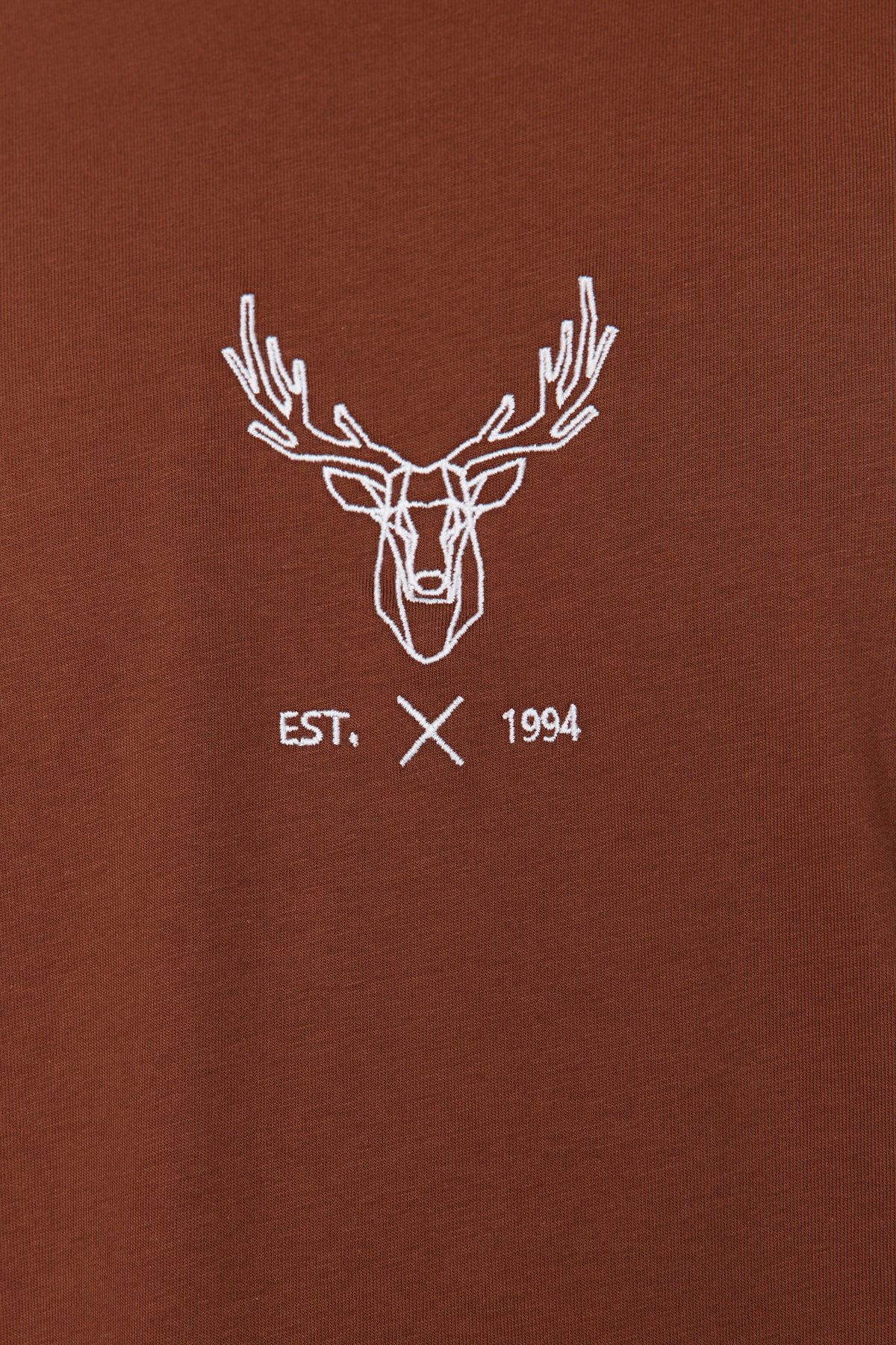 Trendyol Collection-Dark Brown Cotton T-Shirt with Deer Embroidery - Regular Fit TMNSS24TS00165 5