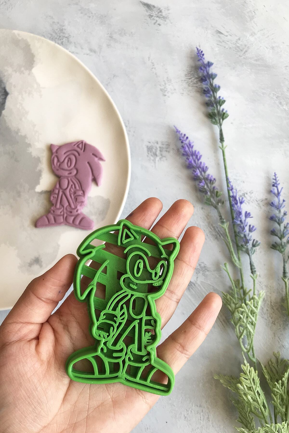 Sonic Dough Shaper / Cookie Mold - Green