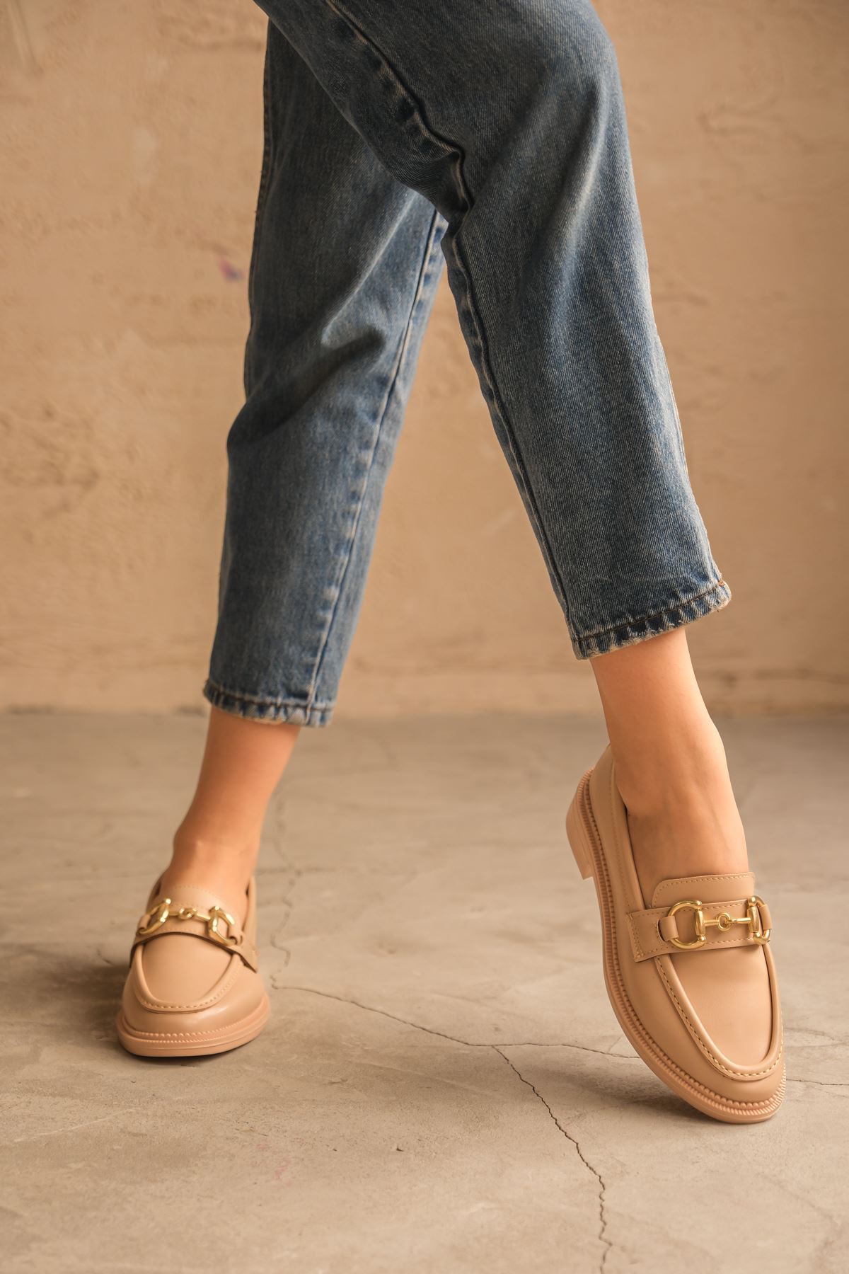 Women's Roma Daily Loafer Shoes - Nude