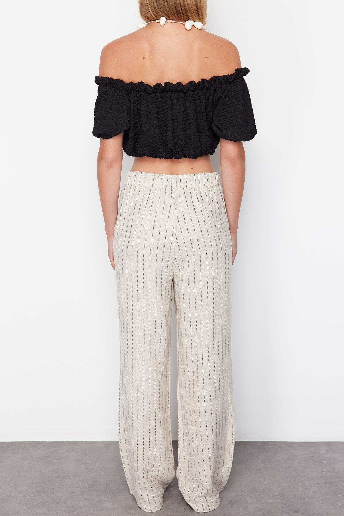 Trendyolmilla  Ekru Wide Leg Beli Lastikli Çizgili Dokuma Pantolon TEDSS24PL00015 - Görsel 4