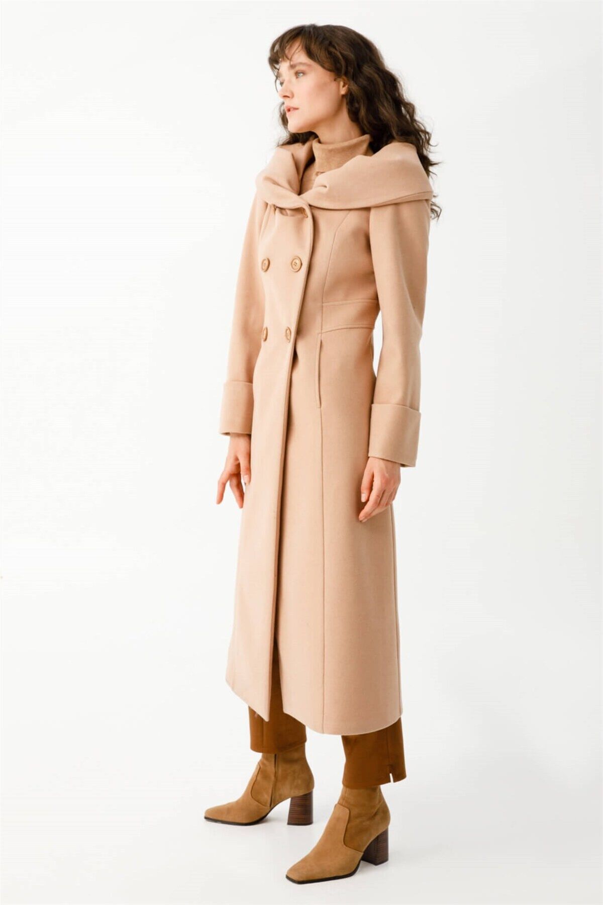 Esswaap-Chandelier Boy Coat Camel with Knuckle Collar and Double Breasted Front Closure 3