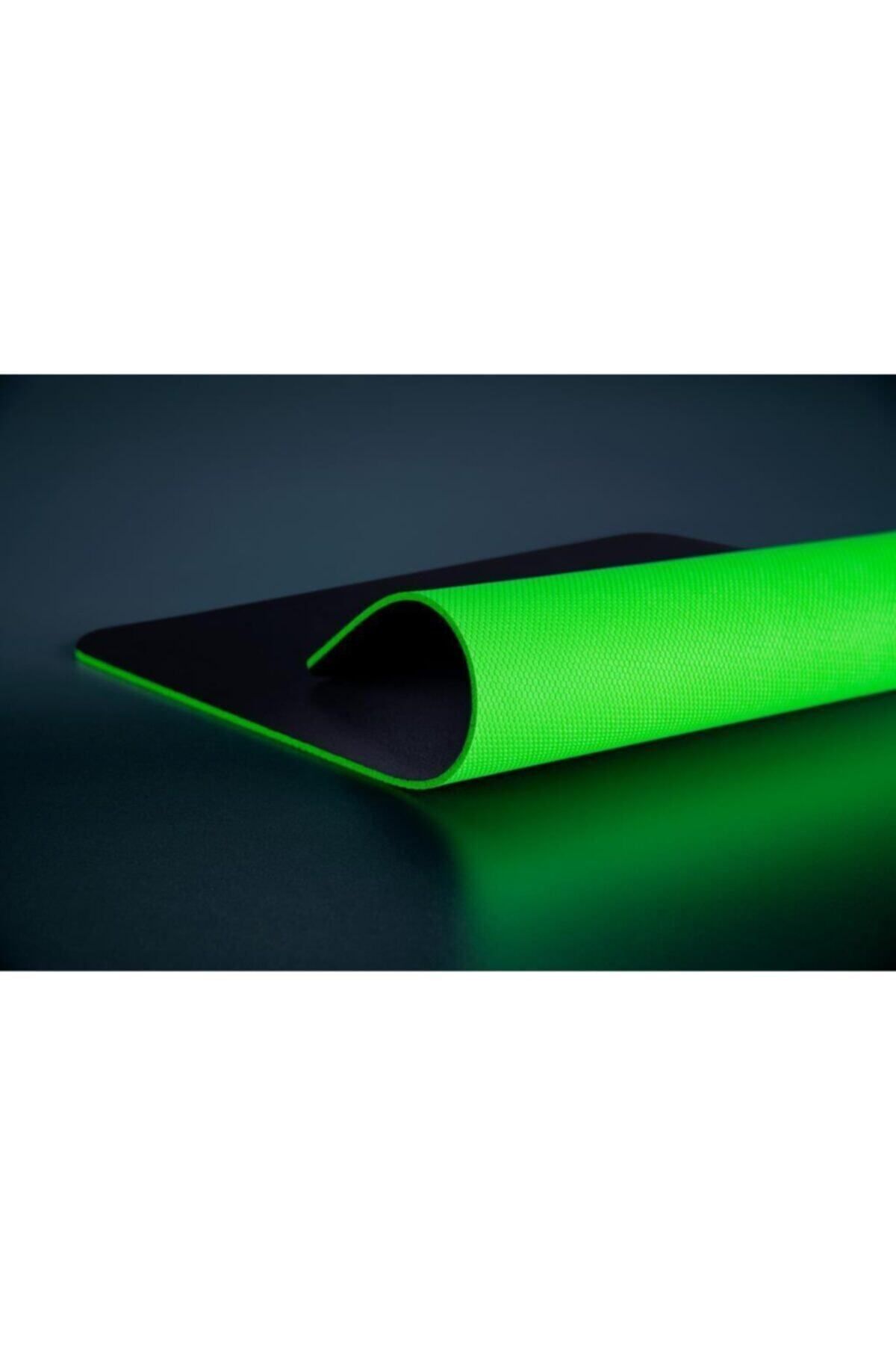 RAZER-Gigantus V2 Mouse Pad Medium RZ02-03330200-R3M1 5