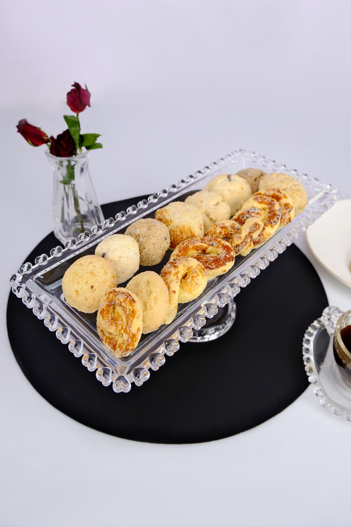 Digithome-30 Cm Rectangular Glass - Heart Beaded Standing Presentation Cookie Holder - SUR-18 C320.049 3
