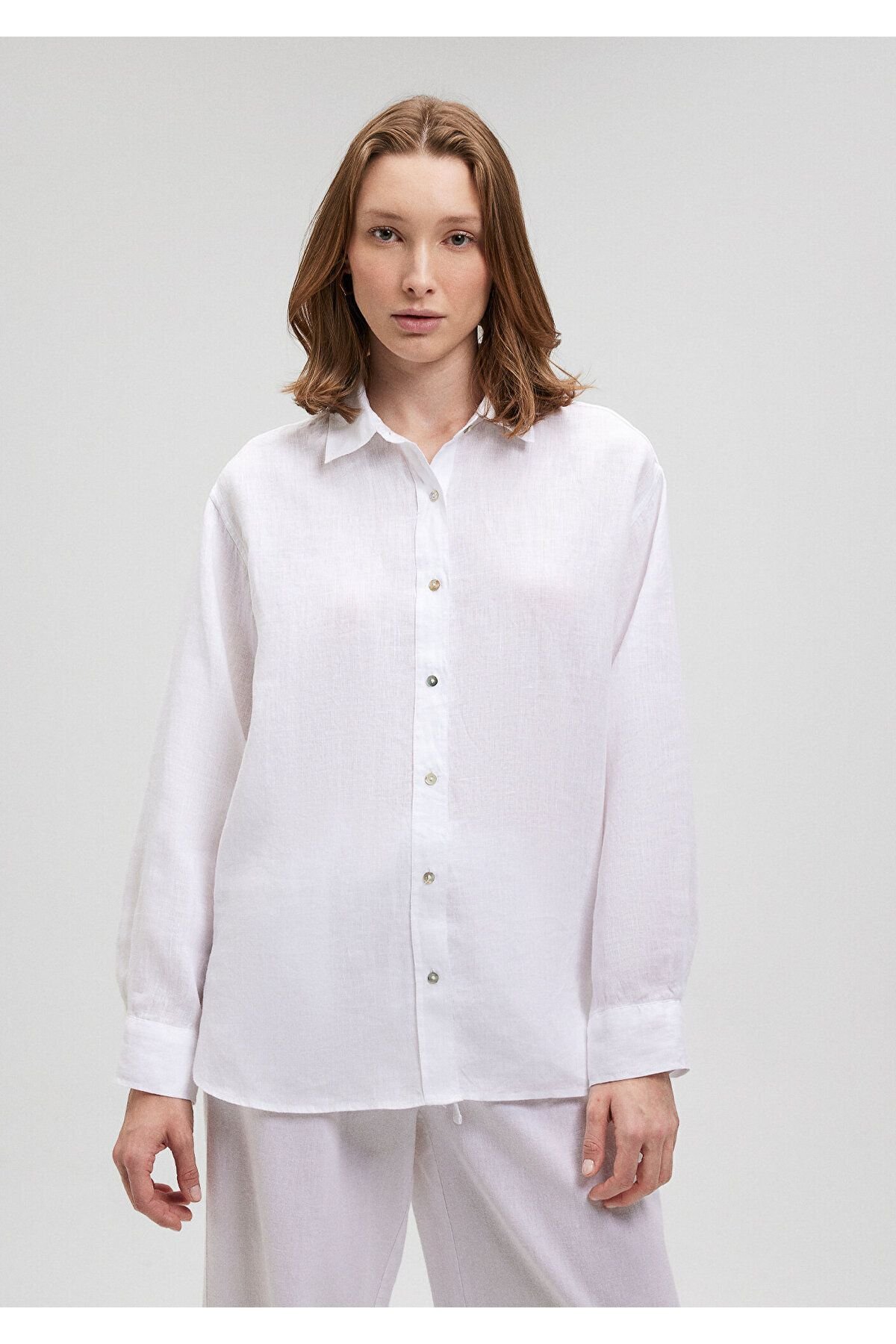 Beyaz Keten Gömlek Oversize / Geniş Kesim 1210747-620 — سفید 24y001001b0014 — تصویر 3 از 4