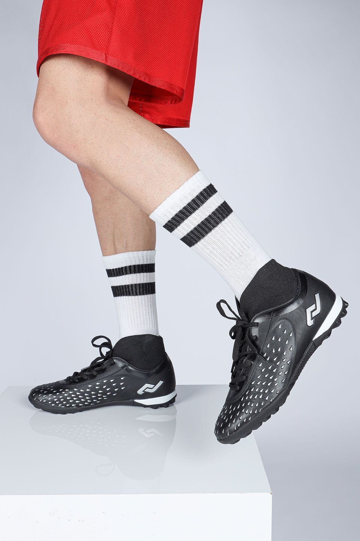 Jump-29673 Negru - Gri Pantofi de fotbal cu crampoane pentru gazon artificial 2