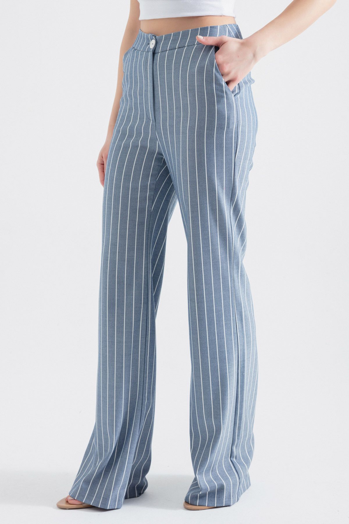 Lafaba-Women's Navy Blue Striped Trousers with Side Pockets 3
