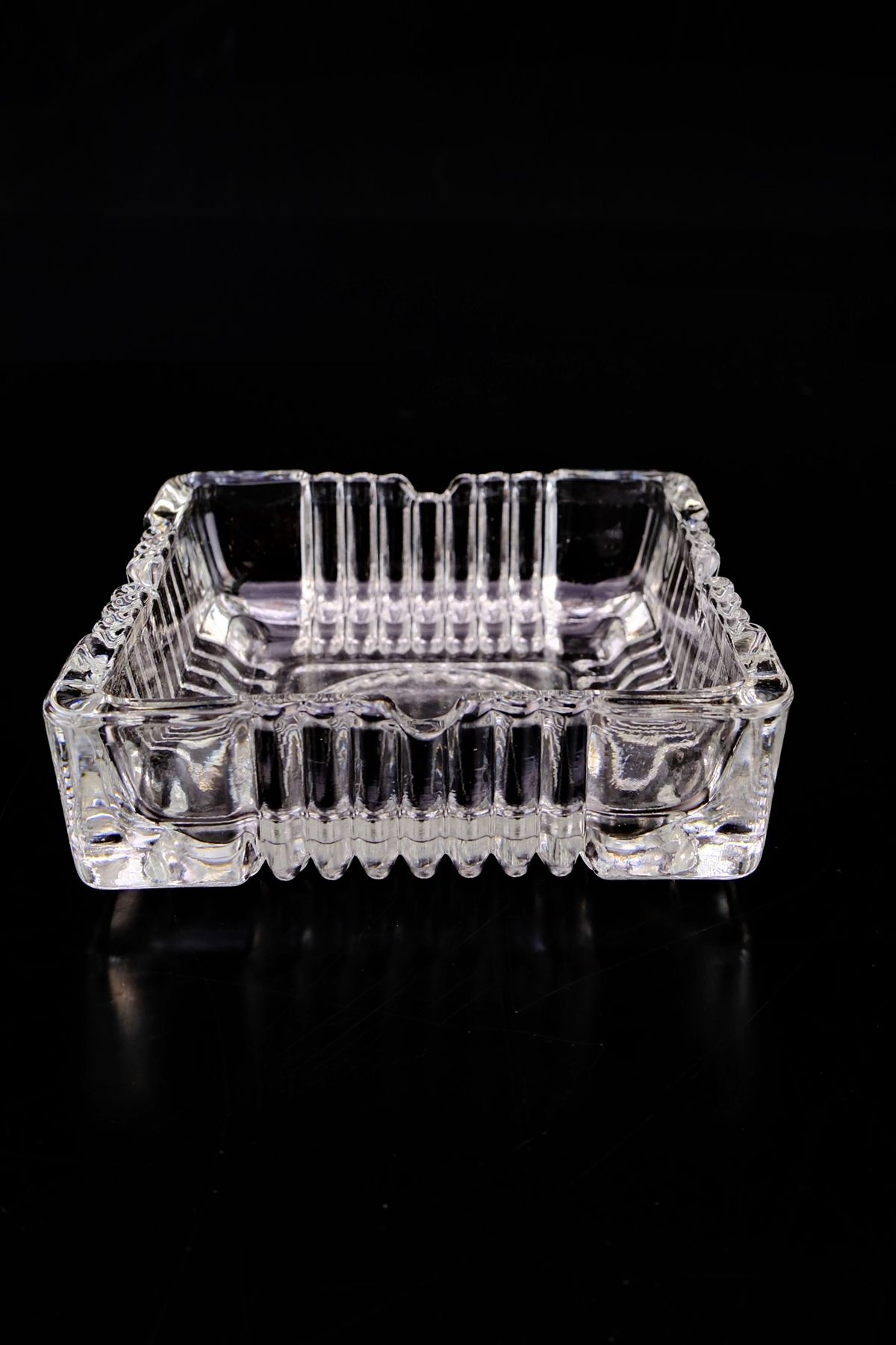 Digithome-Quadra Glass Square Ashtray - 10 Cm Model C1-1-276 3