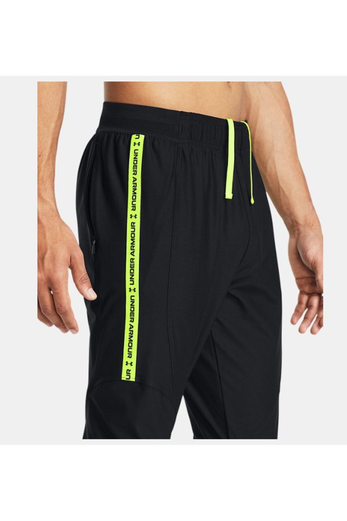 شلوار گرمکن ورزشی مشکی مردانه سرویس دهی UA Challenger شش 1379448 003 Under Armour