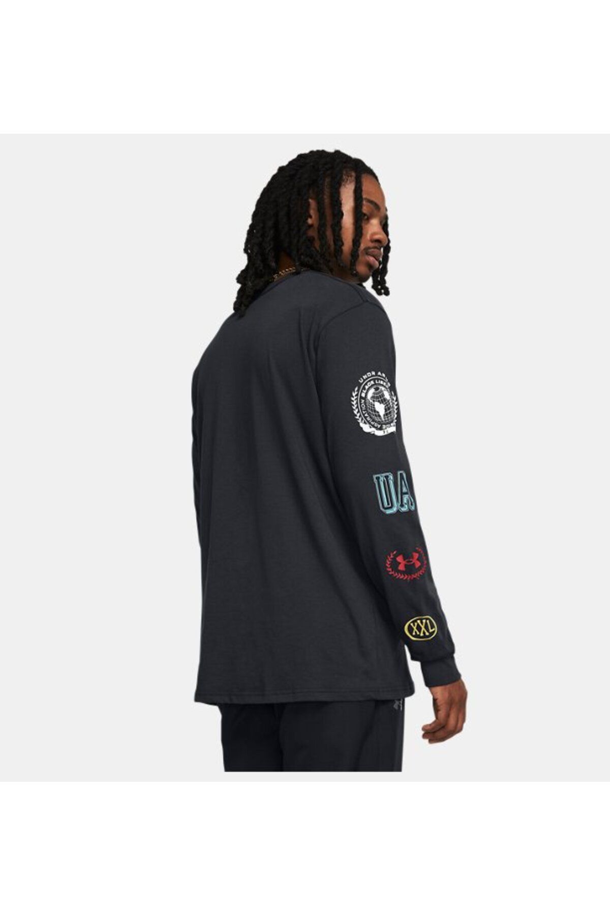 تی شرت ورزشی مشکی مردانه آستین بلند تاریخ سیاه و سفید 1382891 001 Under Armour