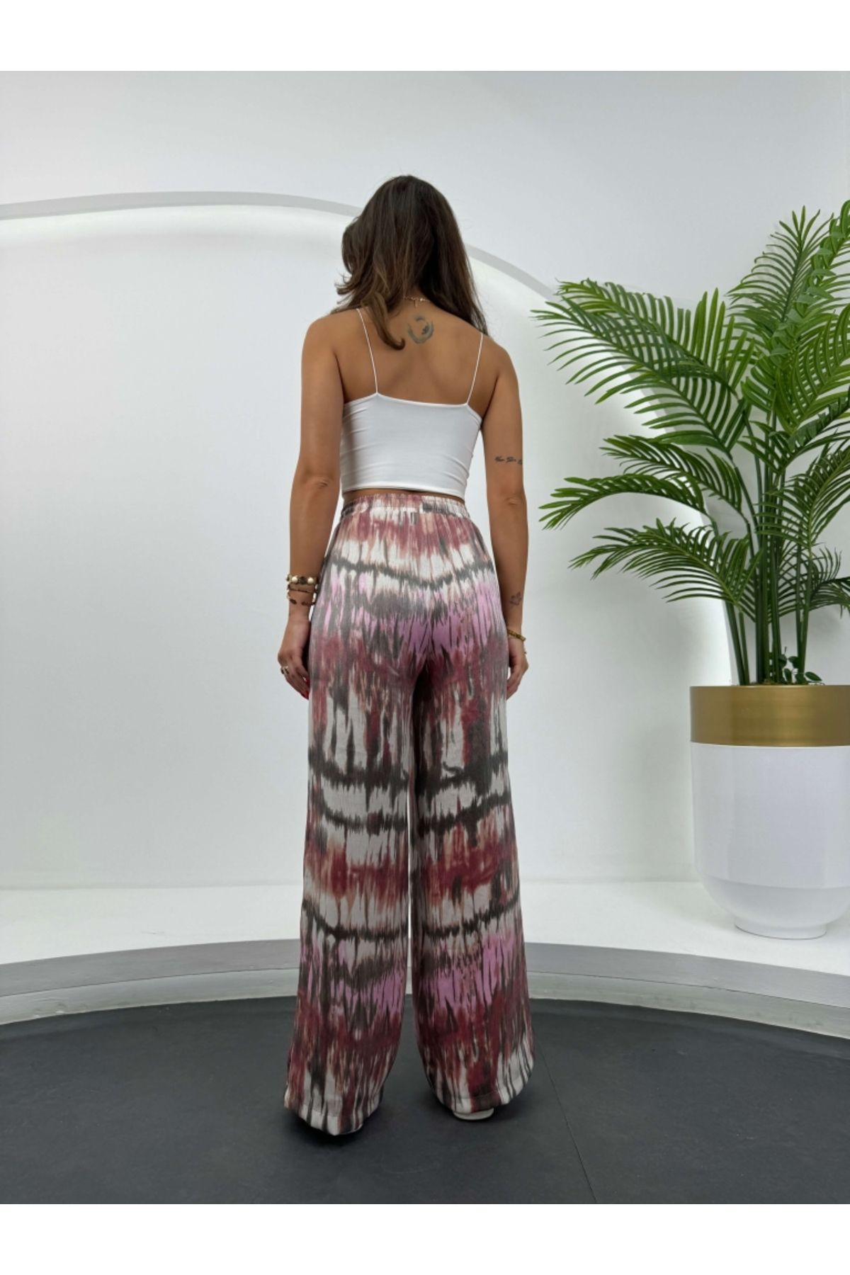 Elif Özbey Butik-Batik Patterned Colorful Trousers 5