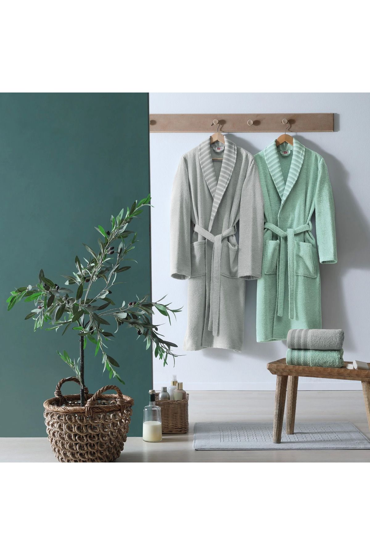 حوله تنپوش (روبدوشامبر) سبز مردانه و زنانه مجموعه خانوادگی Pamuk 5 Piece Simple Green Gri Taç