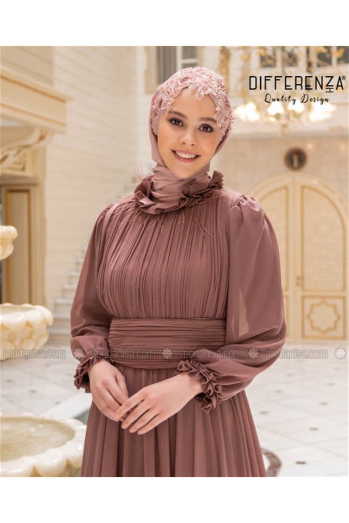 Differenza-Sultan Wrap Powder Shawl 3