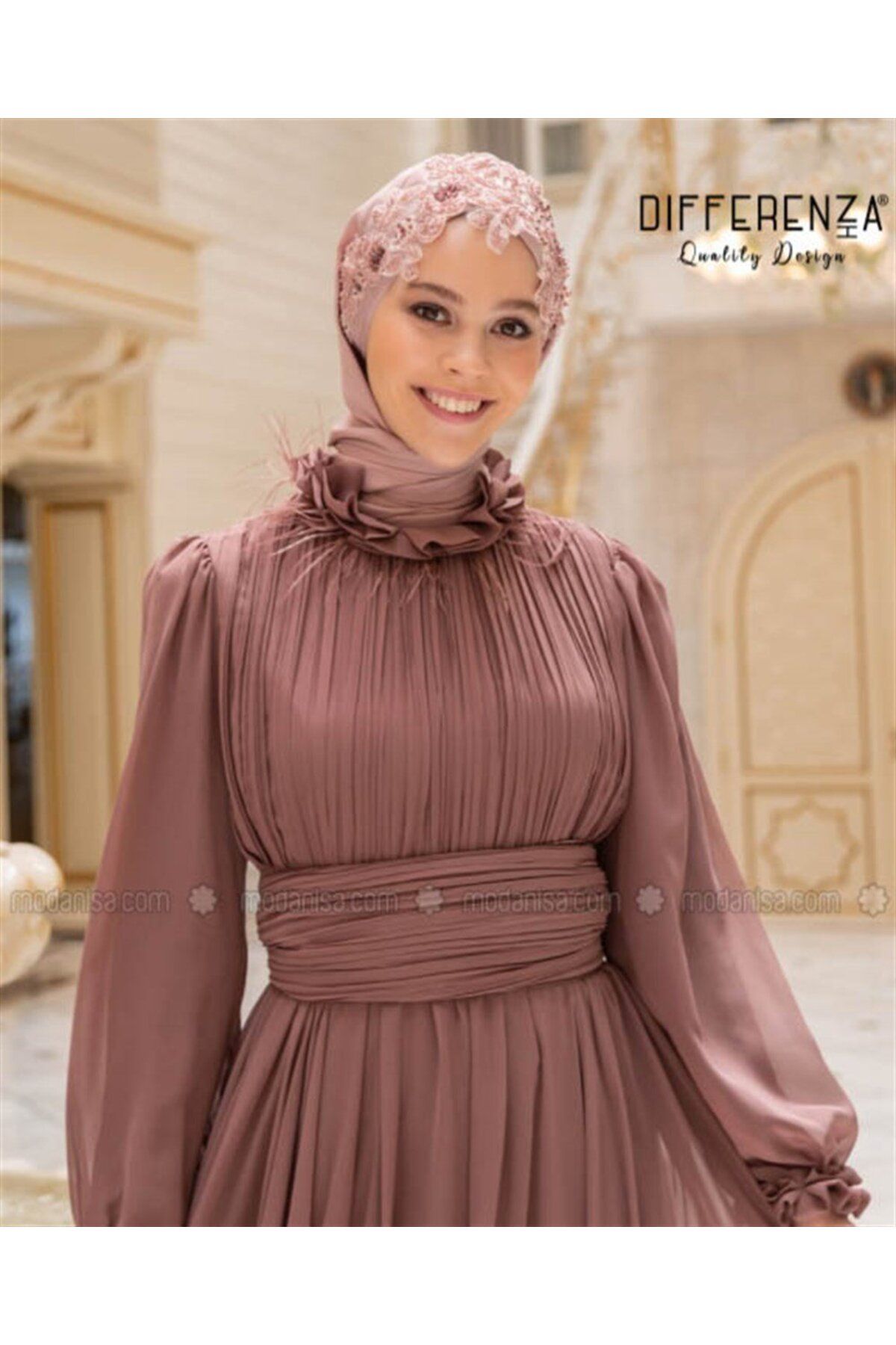 Differenza-Sultan Wrap Powder Shawl 4