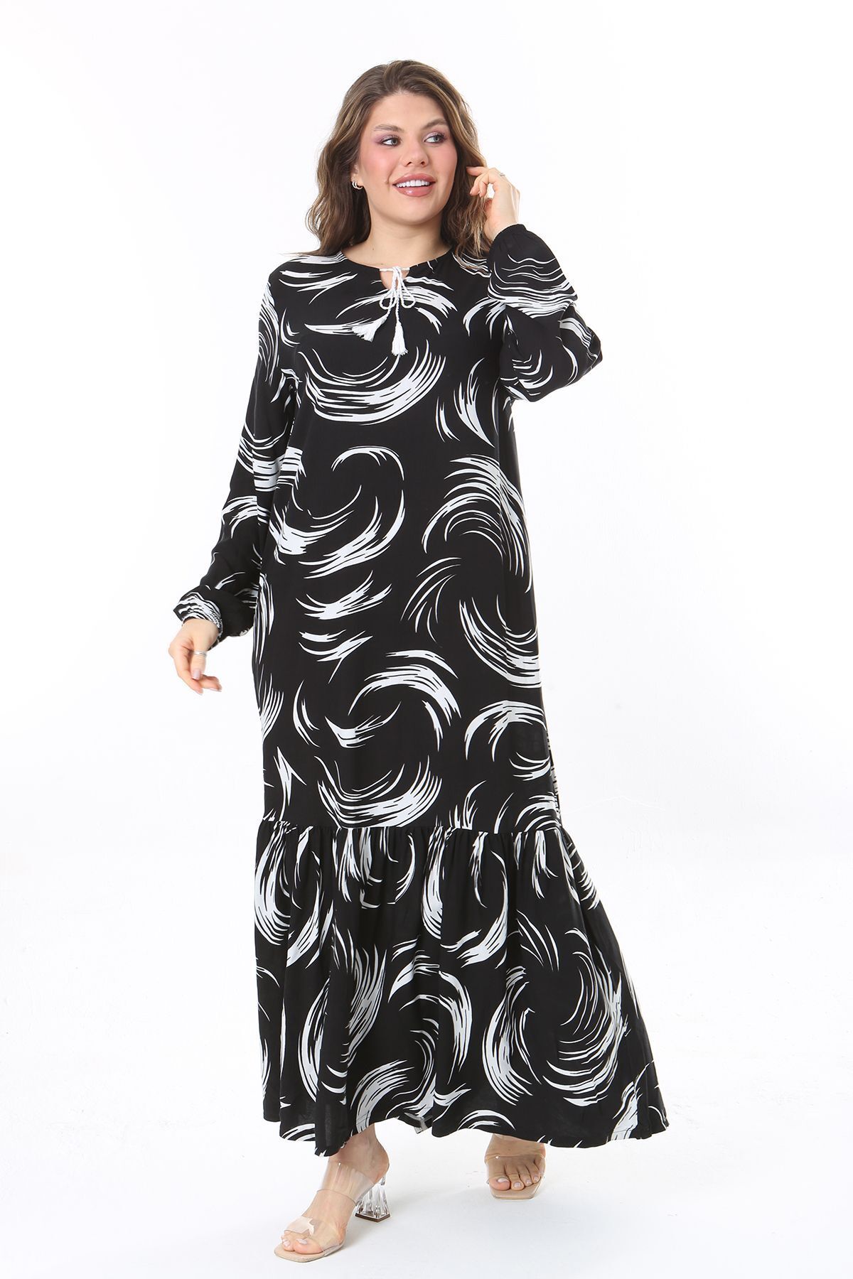 Şans-Schwarzes Viskosekleid mit Lagenrock in Übergröße – Langarm 65N37958 6