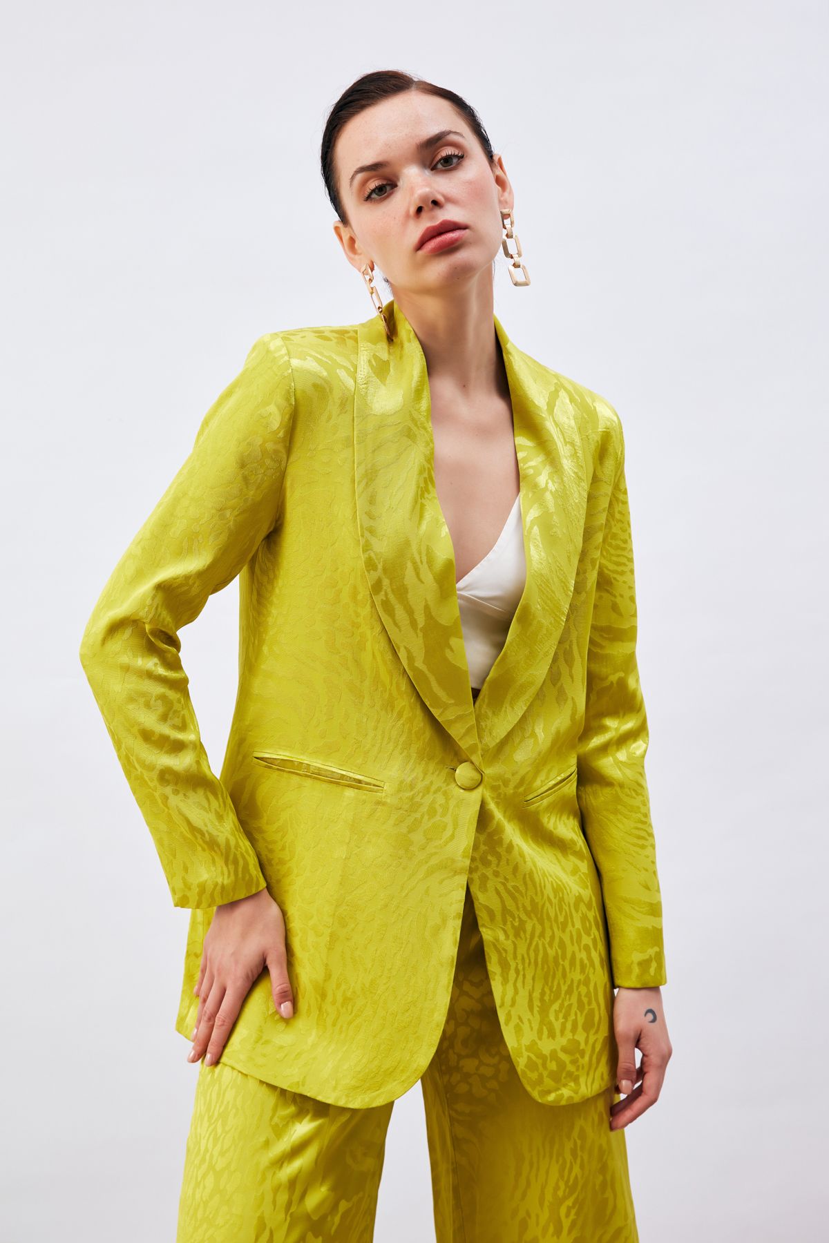 Sateen-Jachetă din satin cu model verde ulei 4