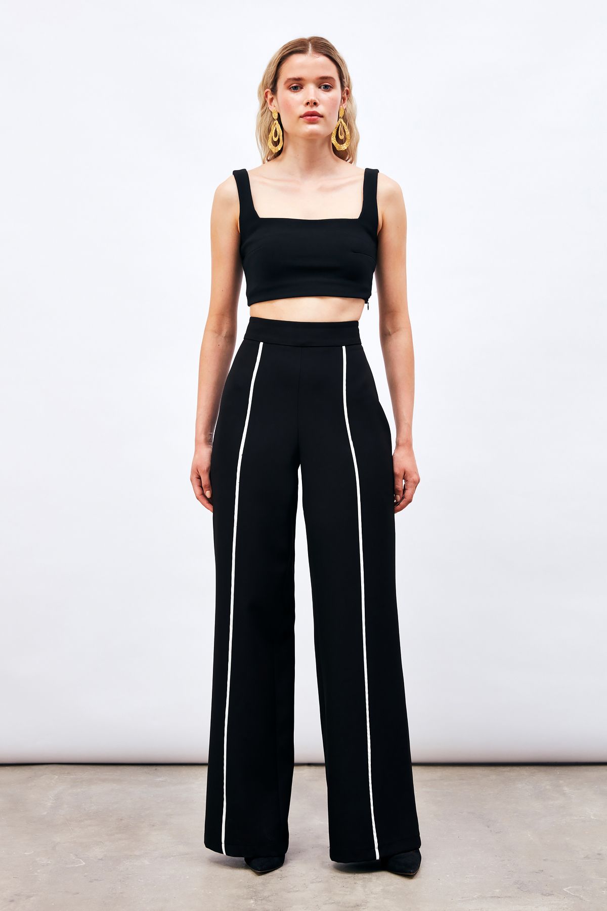 Sateen-Pantaloni largi în contrast - negri 5