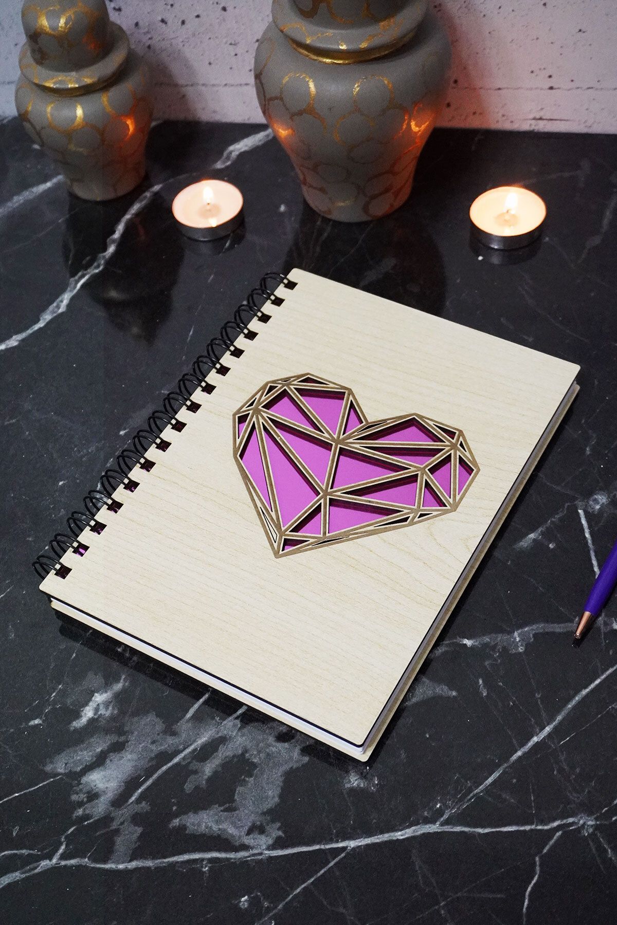markcat-Heart Patterned Notebook with Wooden Cover - Unlined Diary Agenda - A5 Memory Book 1
