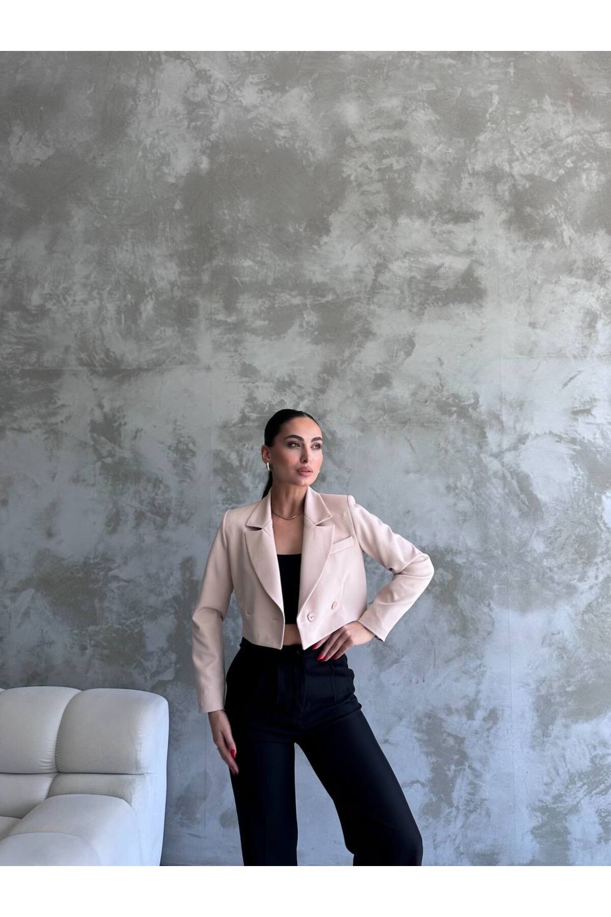 Kadın Crop Ceket Taş Rengi İthal Kumaş Slim Fit