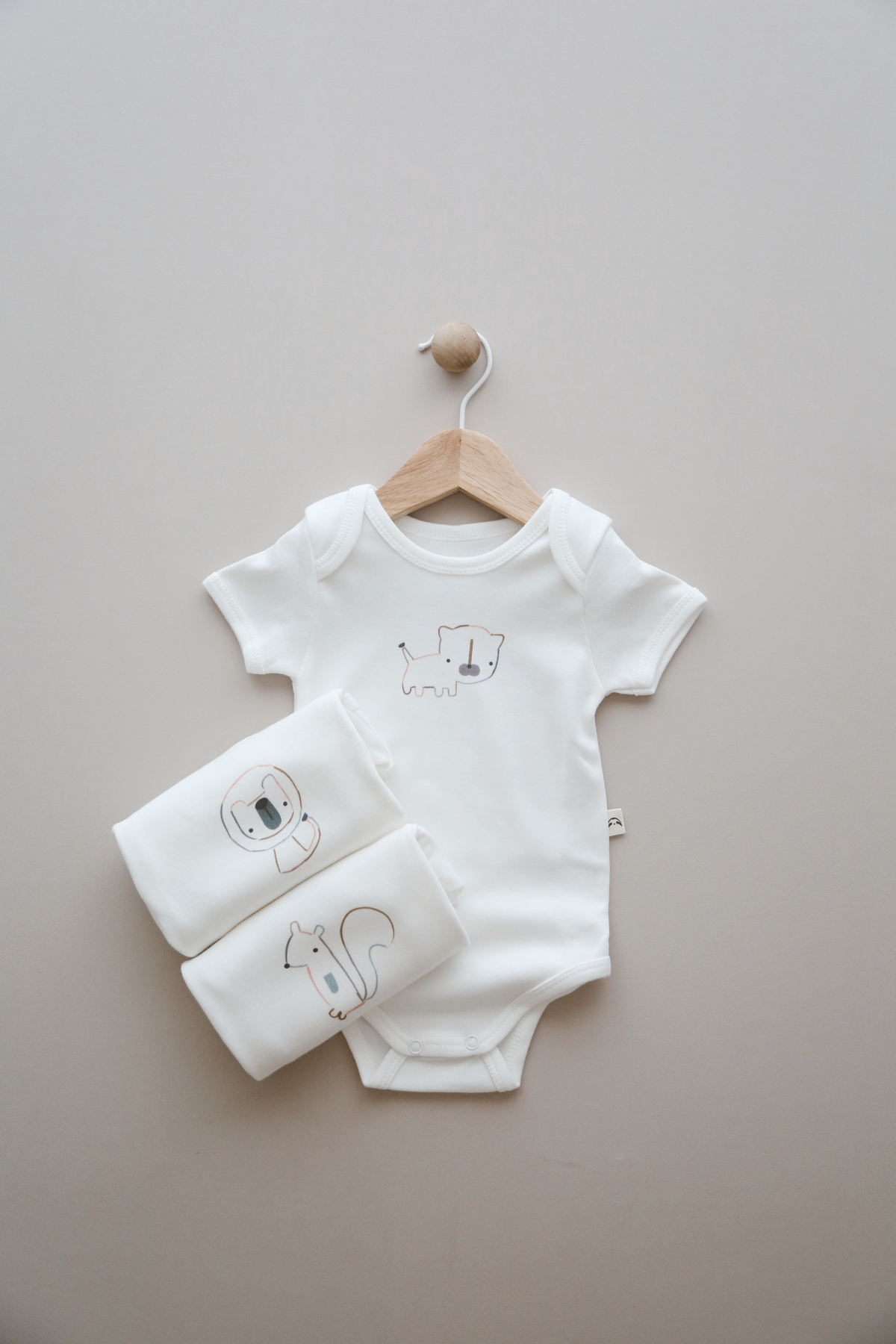 تانی اسلاث بادی اسنپشات سهتکه چاپشده تانی اسلاث بادی اسنپشات سهتکه چاپشده