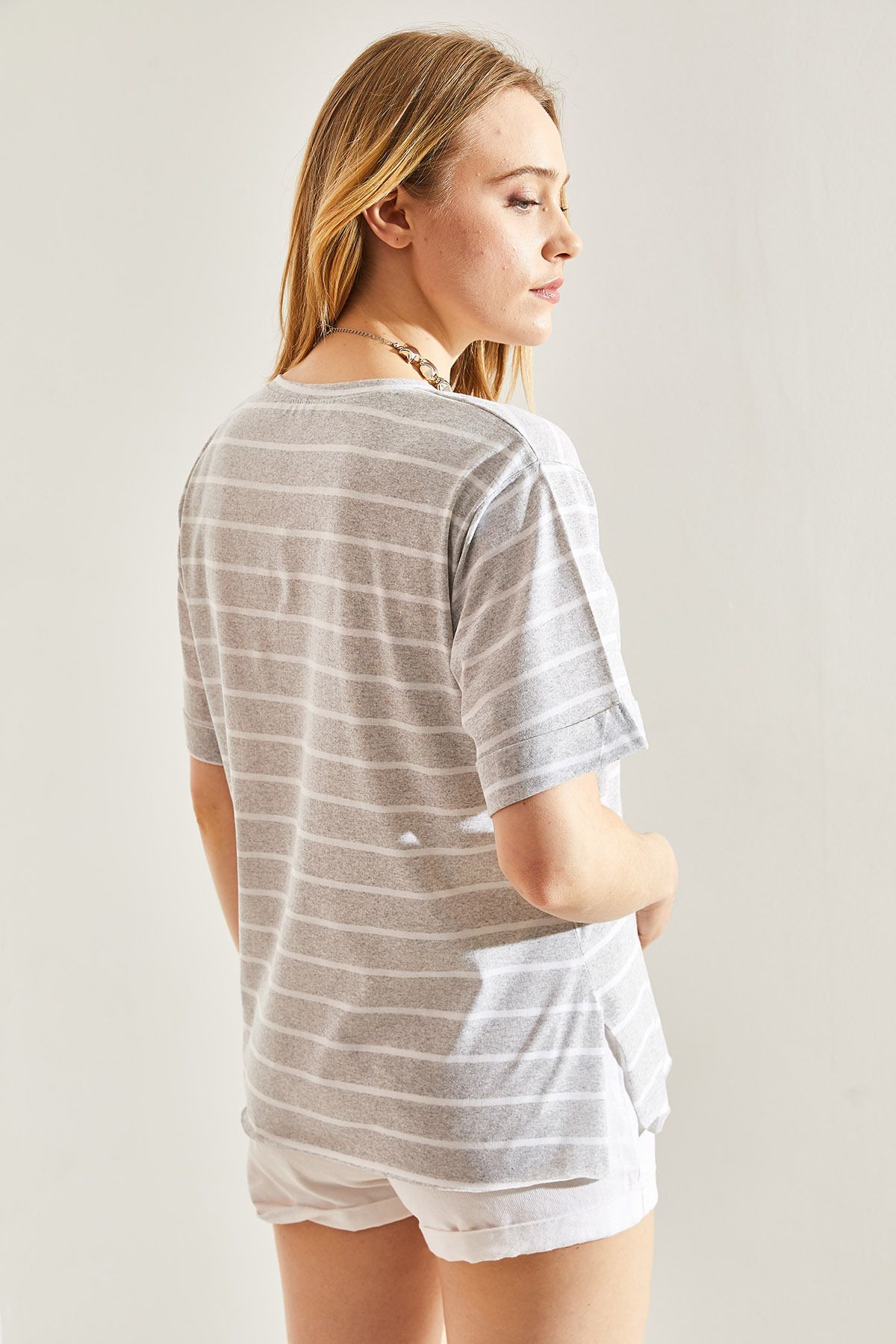 Bianco Lucci-Women's Striped T-Shirt with Crew Neck and Side Slits -60241003 5