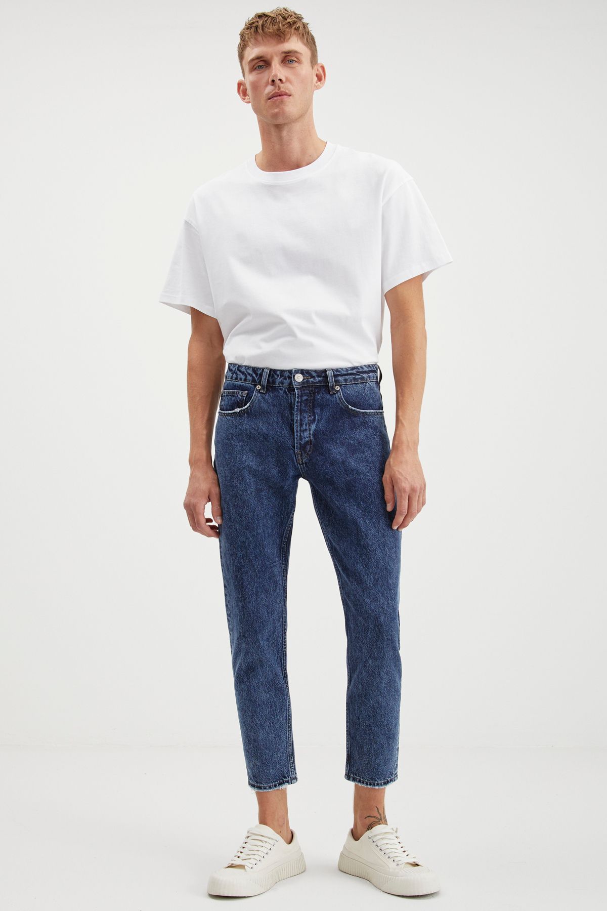 GRIMELANGE-Gilberto Męskie Jeansy Carrot Fit Carrot Leg Zniszczone Sprane Grube Teksturowane Niebieskie Dżinsy Denim 3