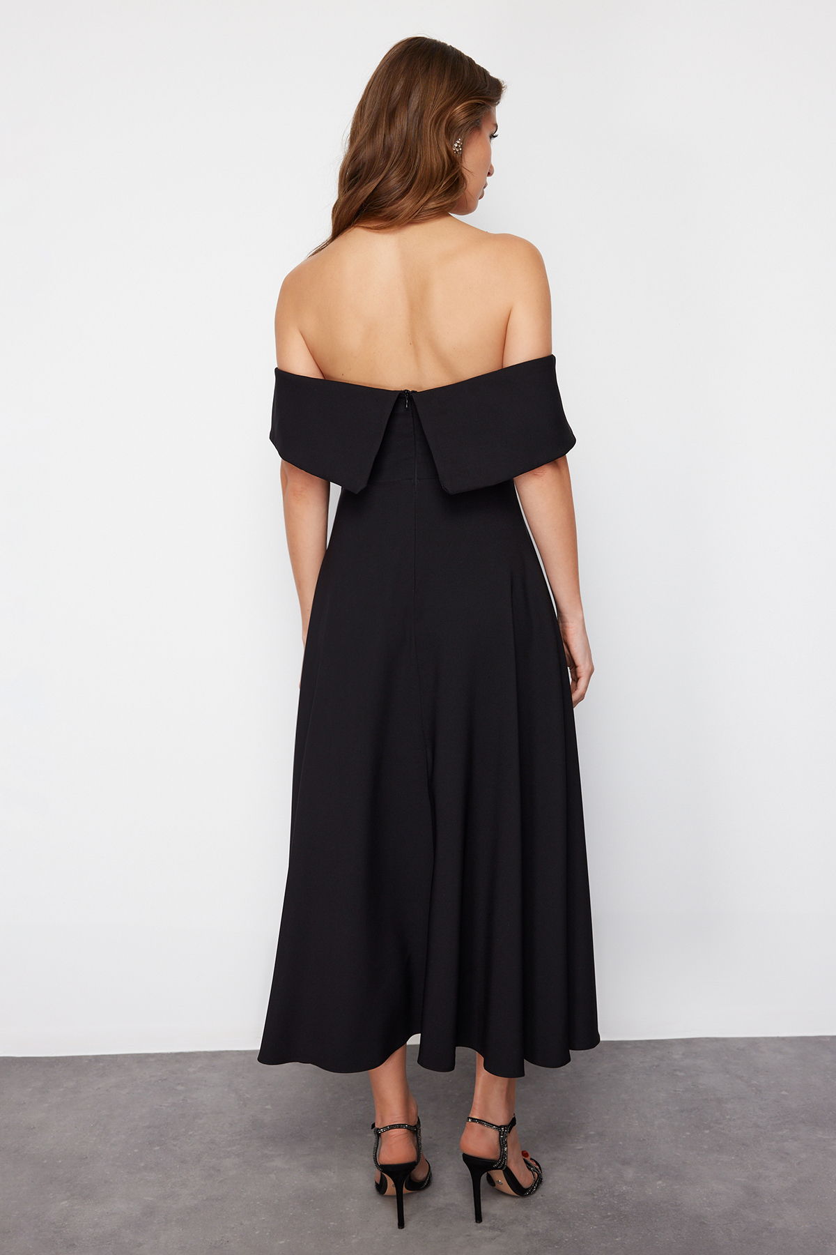 Trendyolmilla  Siyah Yaka Detaylı A-Kesim Dokuma Şık Abiye Elbise TPRSS24EL00210 - Görsel 8