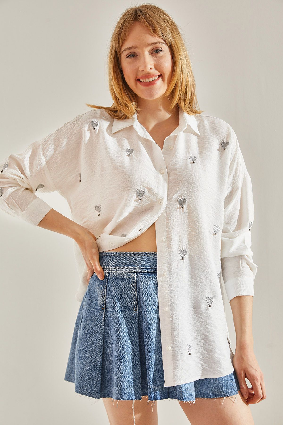 Bianco Lucci-Cămașă oversize din in alb - model Airobin brodat cu inimă 60251005 4