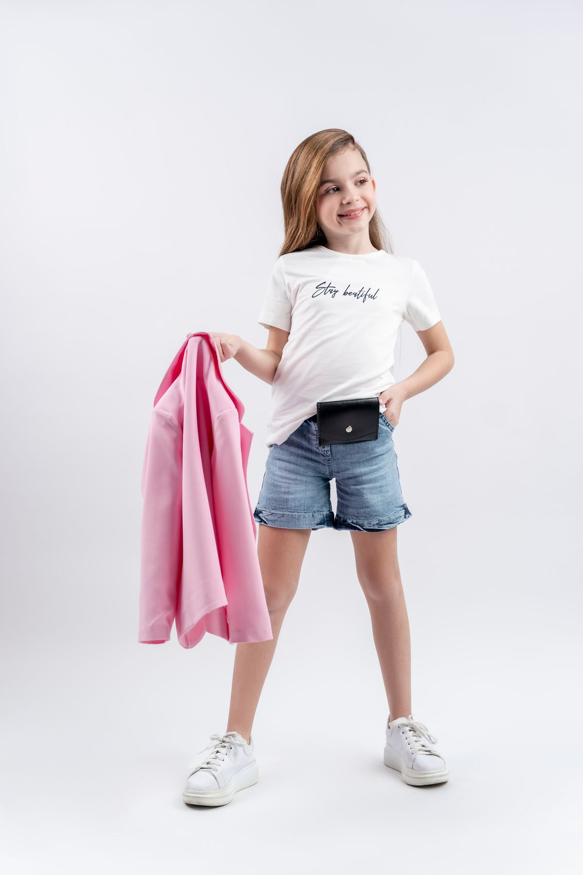 TRENDYOLKIDS Różowa Kurtka Dżinsowa I Zestaw Szortów T-shirt Dla Dziewczynek - Kobieta - 7–8 years