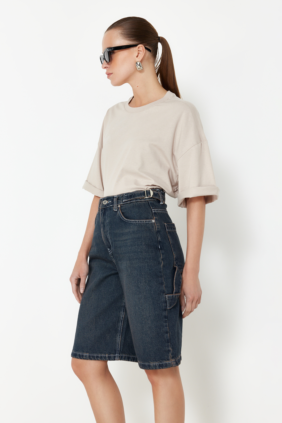 Trendyolmilla  Koyu Mavi Bel Detaylı Yüksek Bel Denim Bermuda TWOSS24SR00173