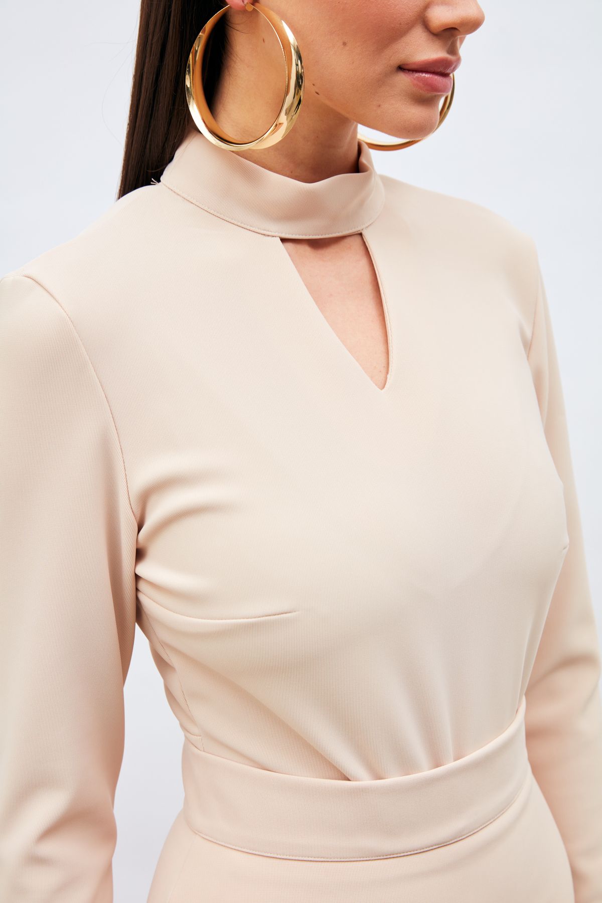 Sateen-Back Detailed Bodysuit Blouse - Beige 4
