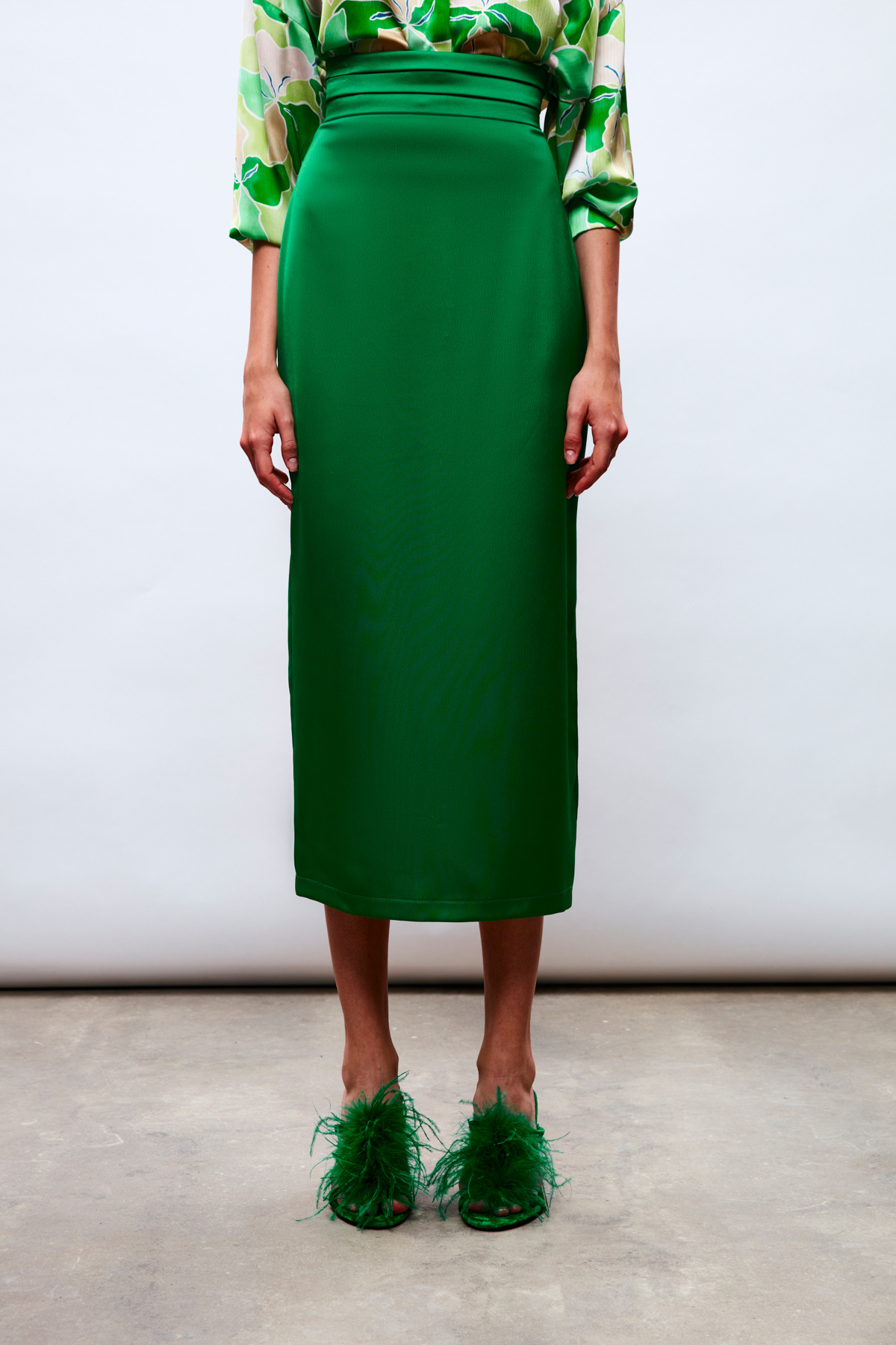 Sateen-Satin Skirt with Belt and Pleat Detail - ZEMRUT 4