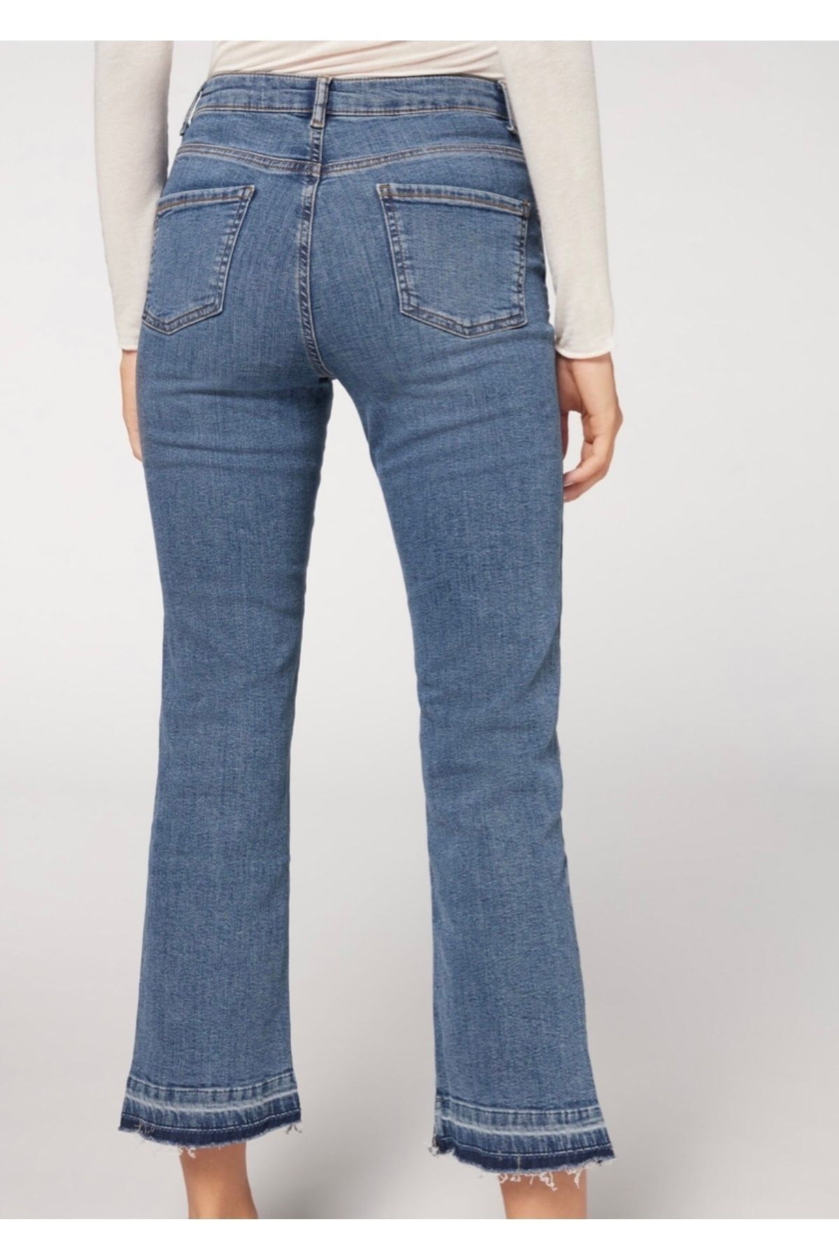 Calzedonia-Crop Flare Jean 2