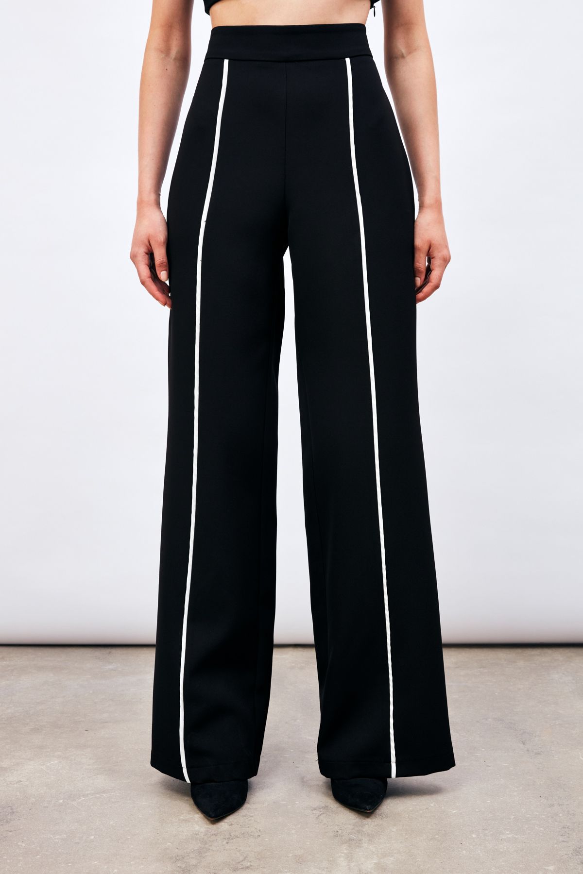 Sateen-Pantaloni largi în contrast - negri 7