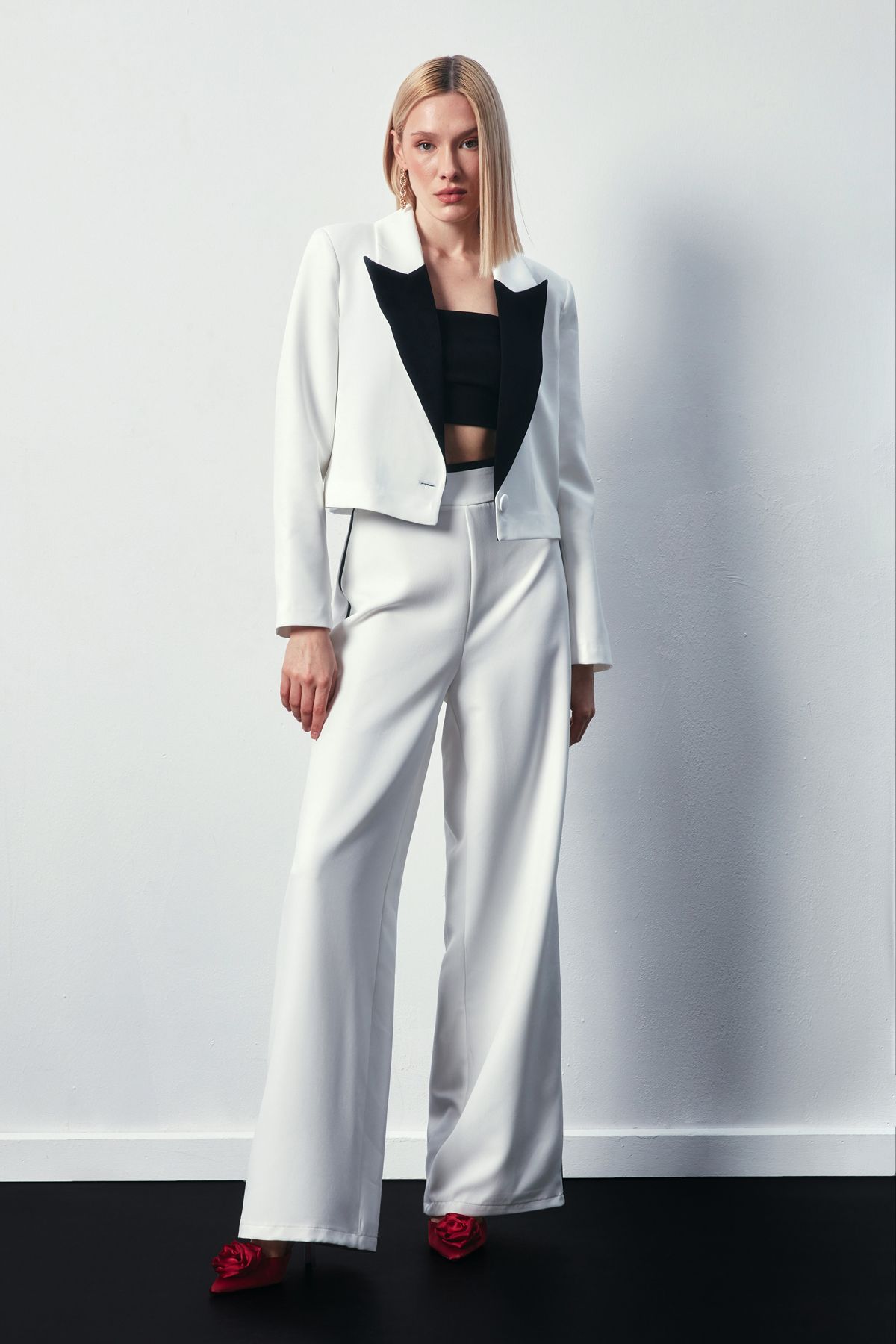 Sateen-Contrast Short Jacket - Ecru 7