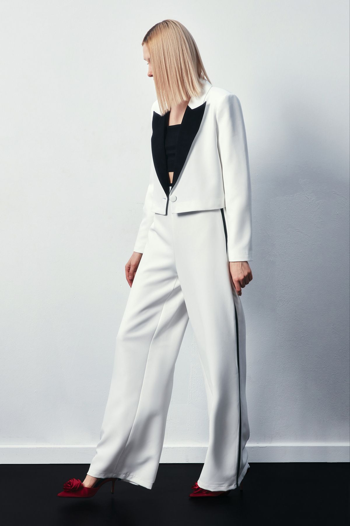 Sateen-Contrast Short Jacket - Ecru 6