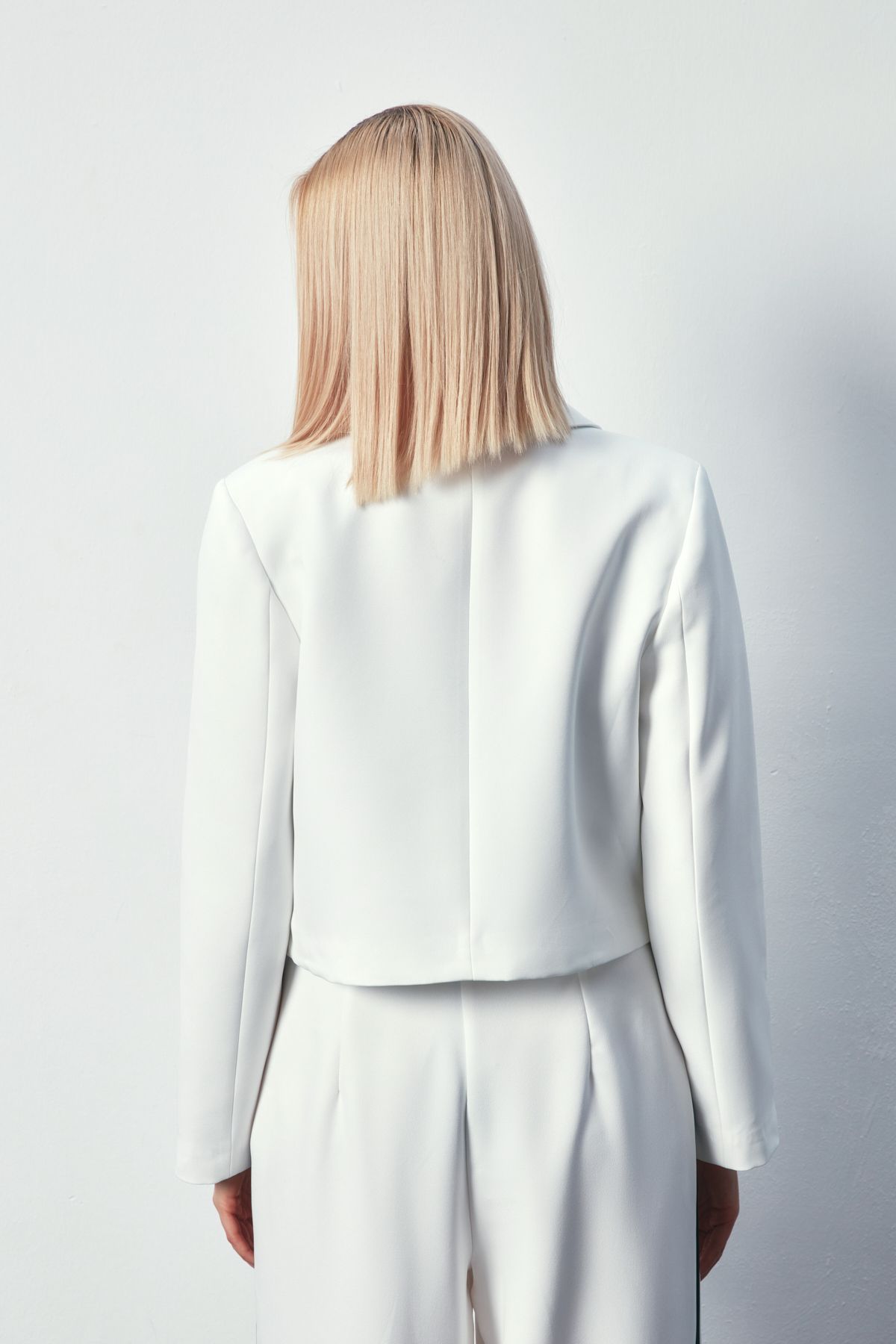 Sateen-Contrast Short Jacket - Ecru 8