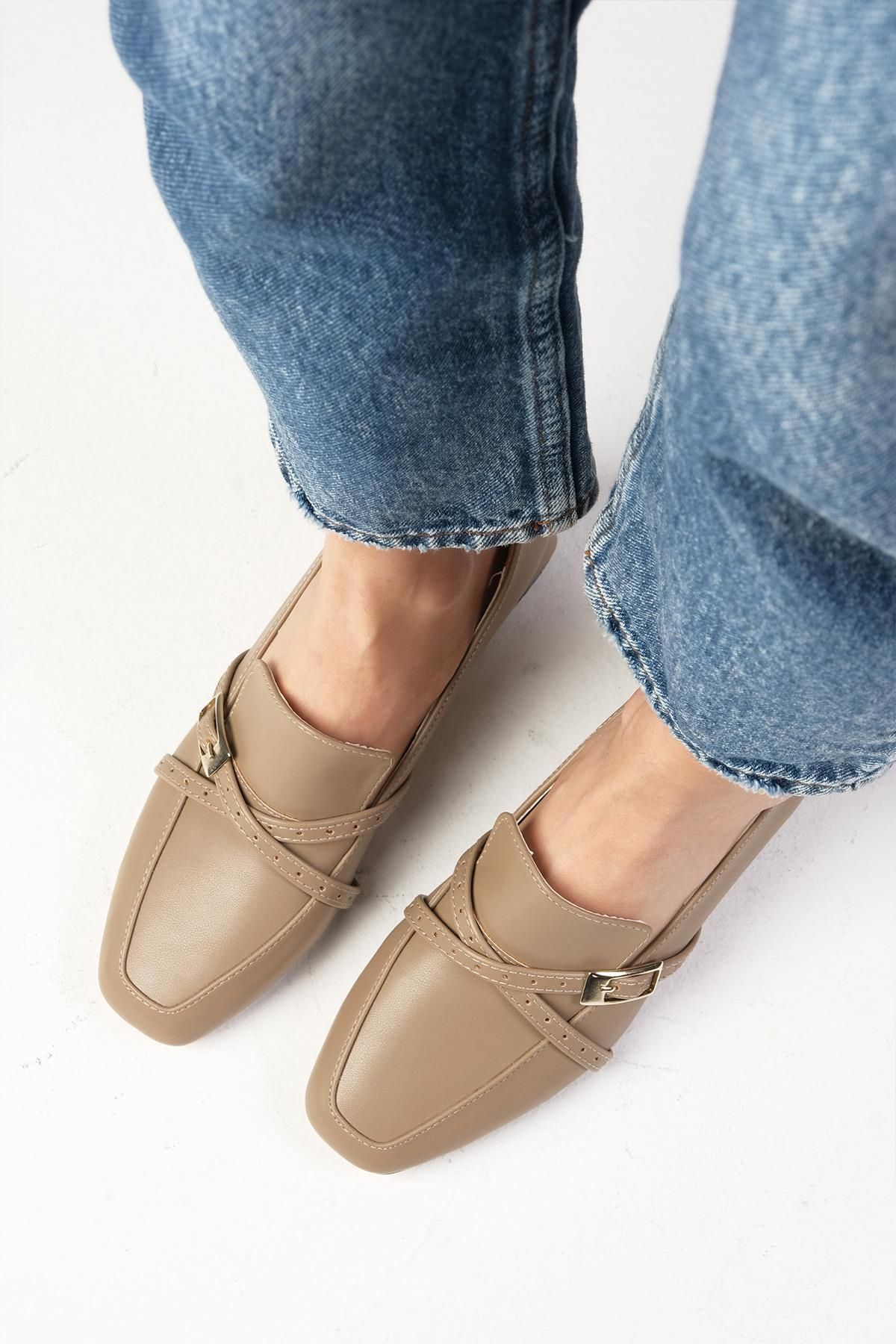 Mio Gusto-Blanche Nerzfarbene, stumpfe Damenschuhe mit kurzem Absatz 5
