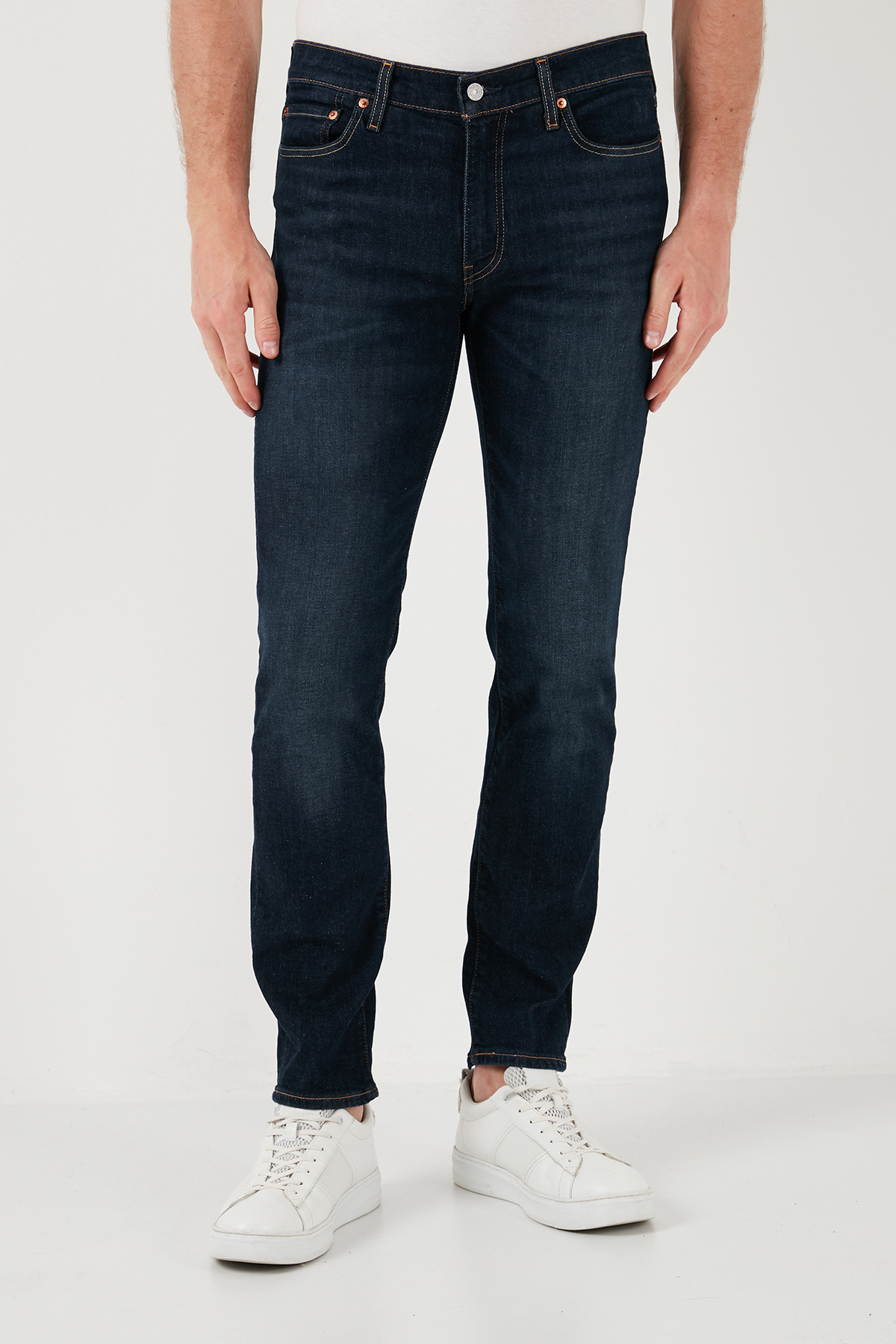 شلوار لیوایز مردانه دوختنی آبی سرمه ای  راسته Slim Fit/اسلیم فیت فاق نرمال   Slim/اسلیم فیت Daily/روزانه | Levi's A2081-0000_rollbacked TR - تصویر 4