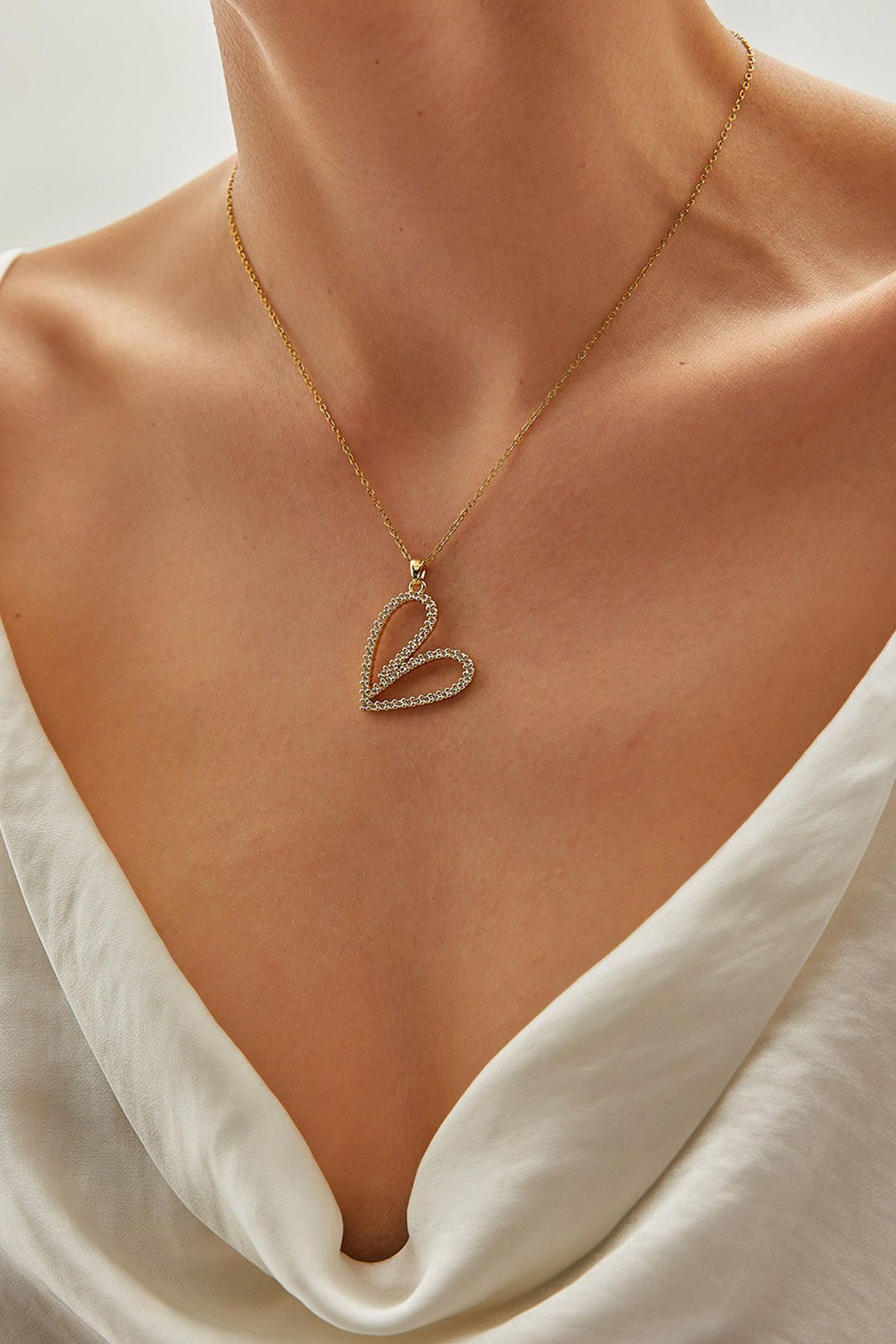 Bianco Lucci-Women's Heart Necklace with Stone Detail - AKSS274 1