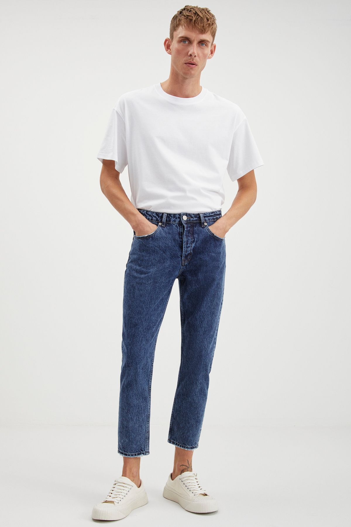 GRIMELANGE-Gilberto Męskie Jeansy Carrot Fit Carrot Leg Zniszczone Sprane Grube Teksturowane Niebieskie Dżinsy Denim 2