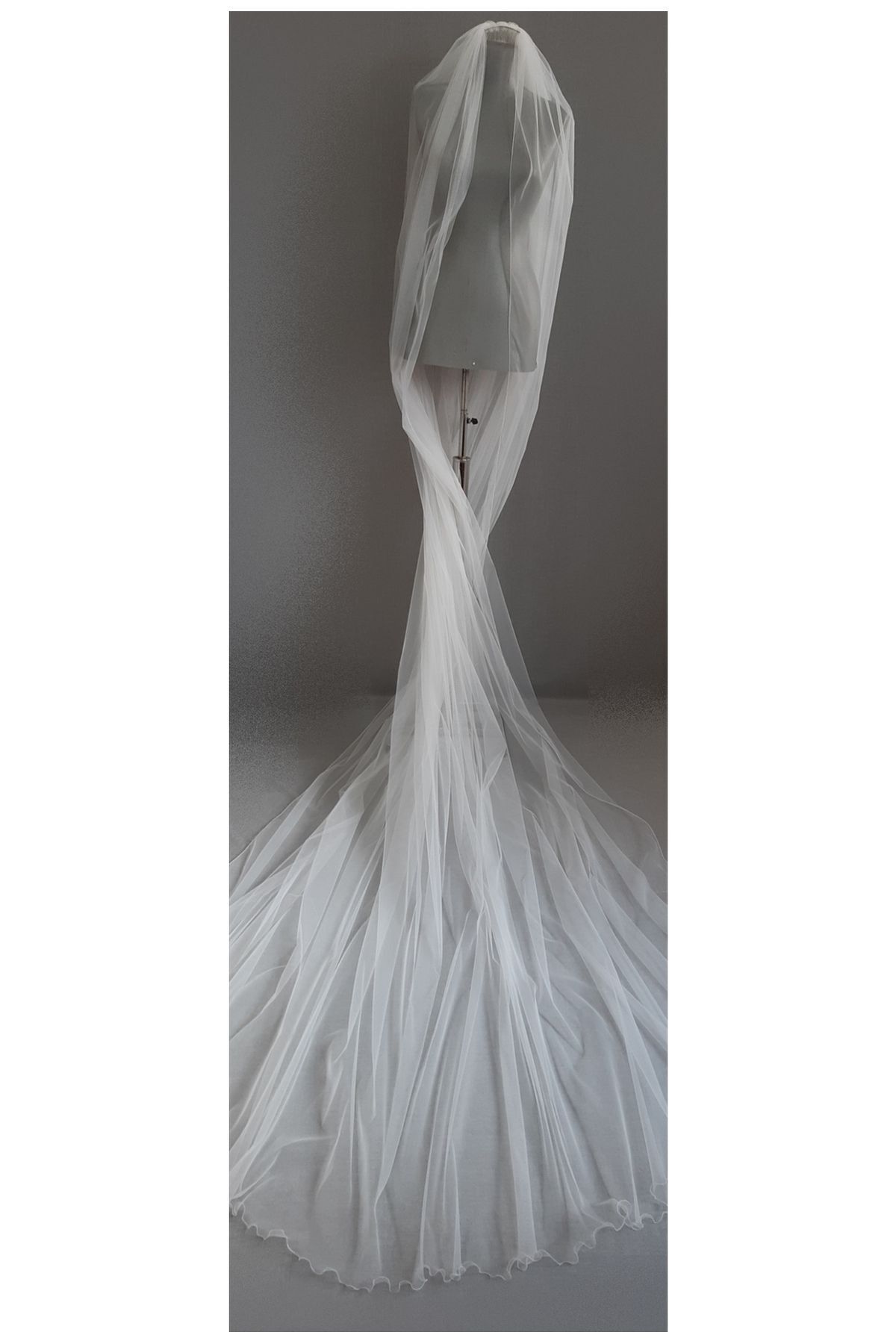 Suzanna Moda 3mt Boy Kırık Beyaz Taraklı Hayal Tül Dış Foto Çekim Duvağı