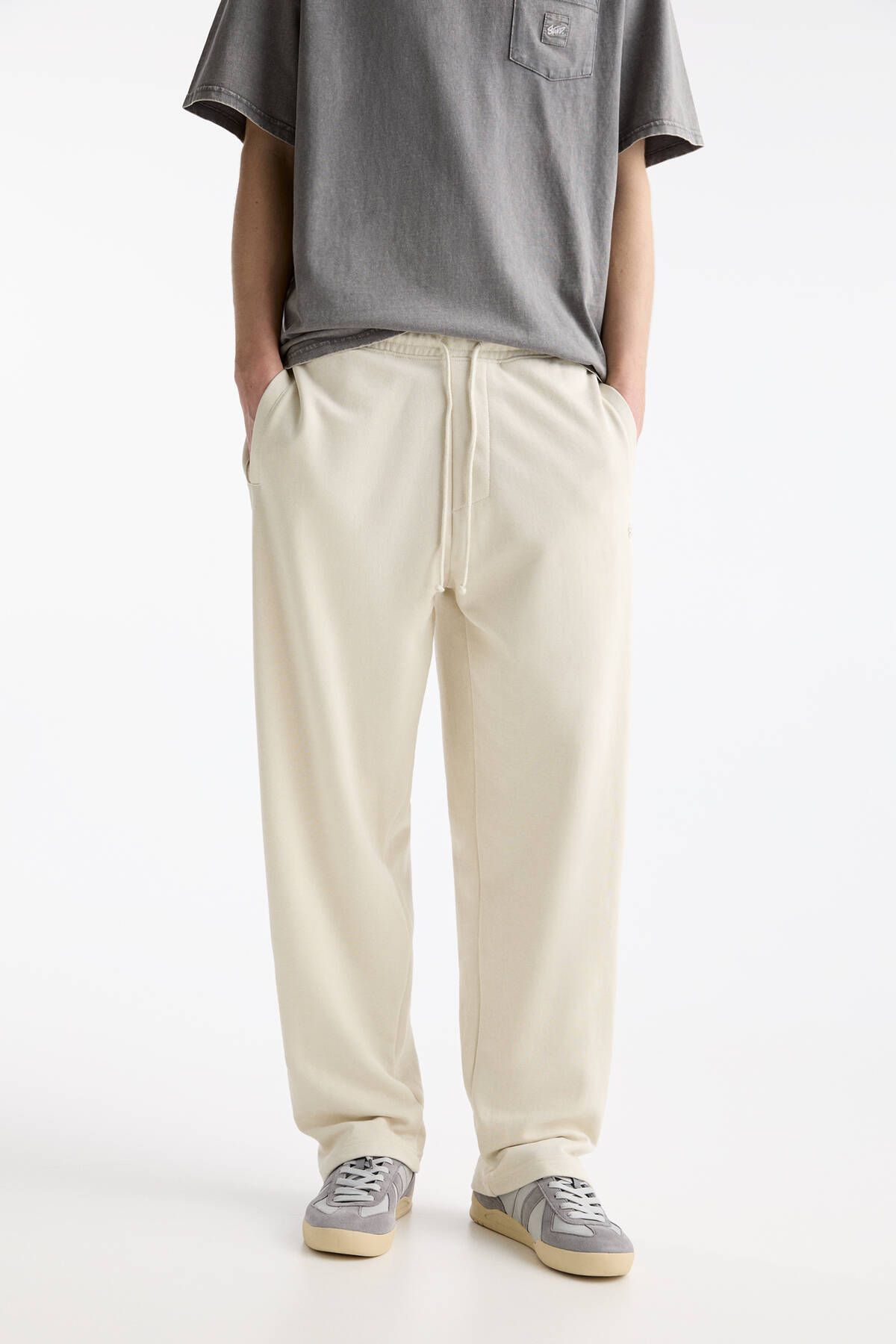 شلوار جاگر پاچه گشاد پل اند بیر  Pull & Bear