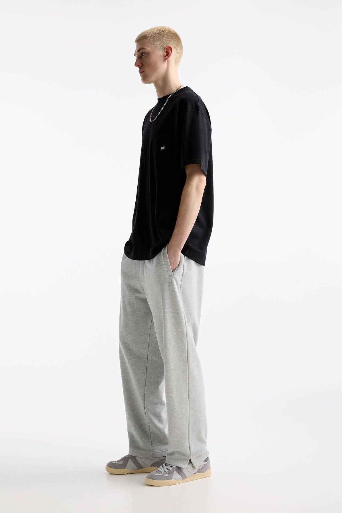 شلوار جاگر پاچه گشاد پل اند بیر Pull & Bear