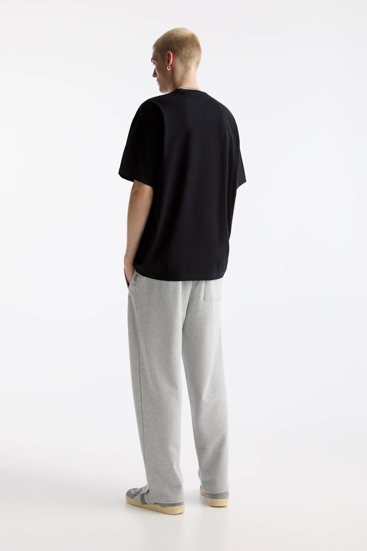شلوار جاگر پاچه گشاد پل اند بیر Pull & Bear