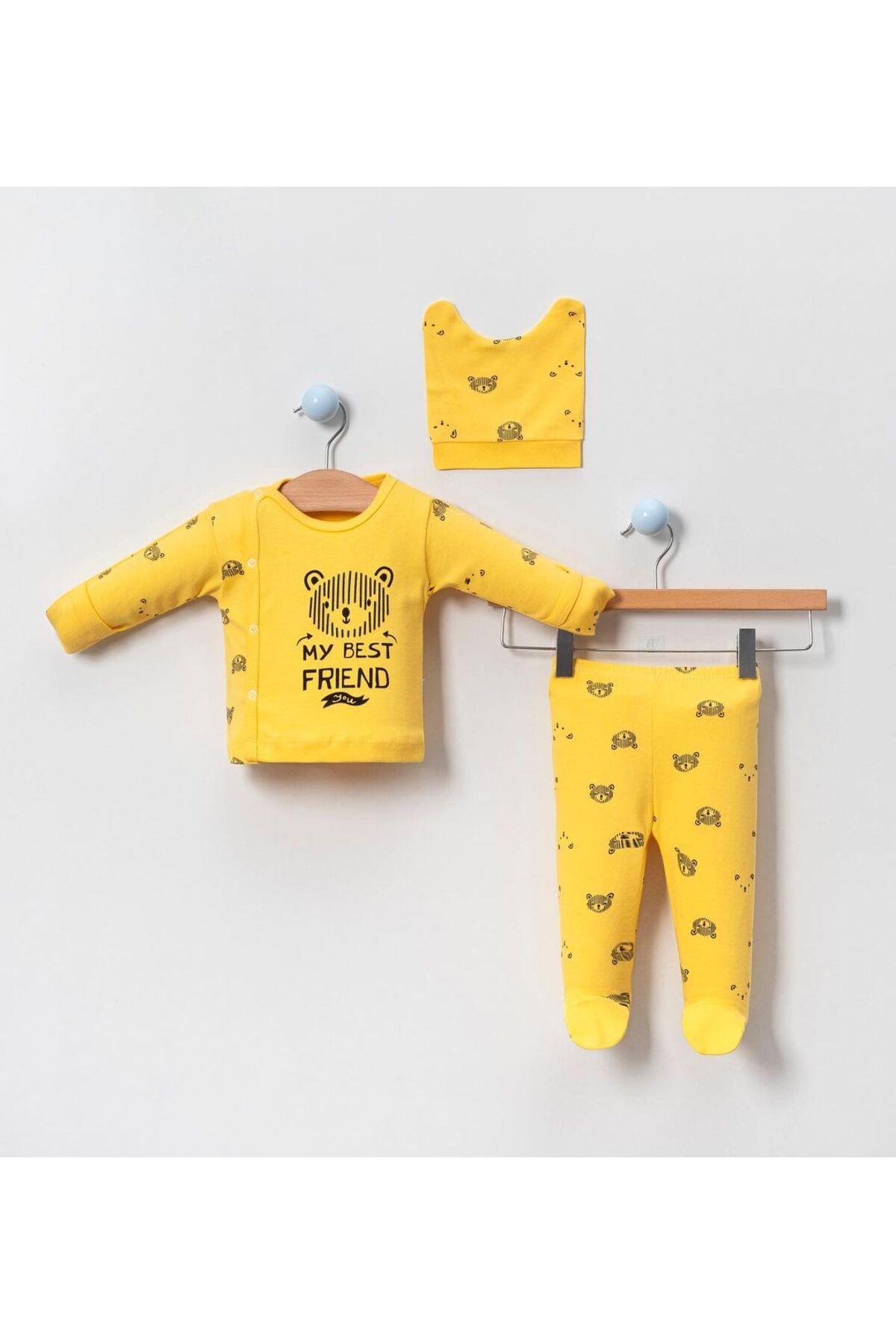 Bombinoo 5’li Büyük Doğum Seti(BEBEK ÇANTASI,HASTANE ÇIKIŞI,NOHUT BATTANİYE,10LU MENDİL VE 3LÜ ÇORAP) fotoğrafı 2 (önizleme)