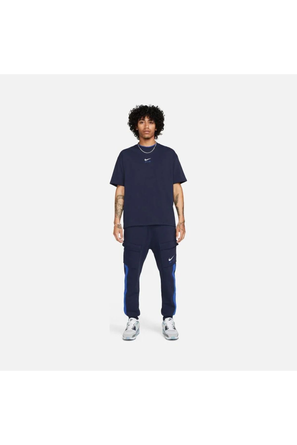 Nike swoosh pass top