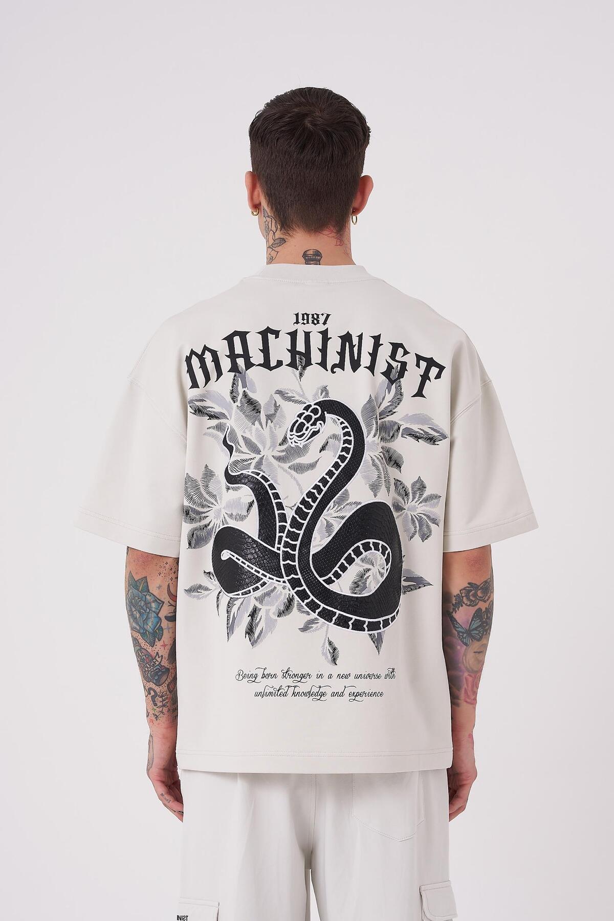 تیشرت اکرو سایز اُورسایز چاپ مار مردانه