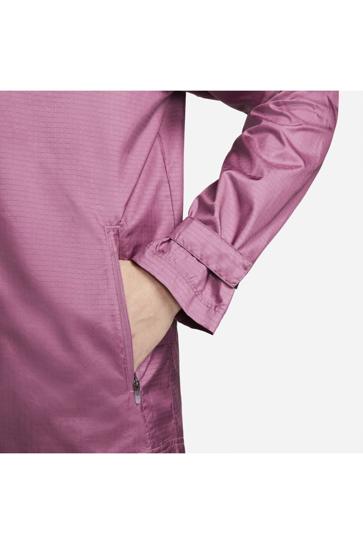 Nike کاپشن ورزشی ضد آب سرپوش دار Essential - برش استاندارد
